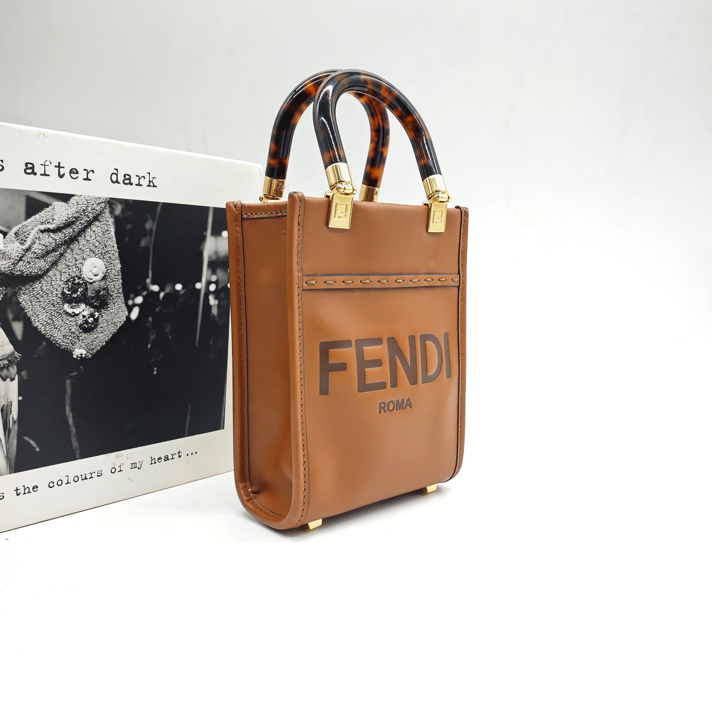 Fendi - Mini Shopper - Calfskin leather with plexiglass handles - Caramel brown - (mini)