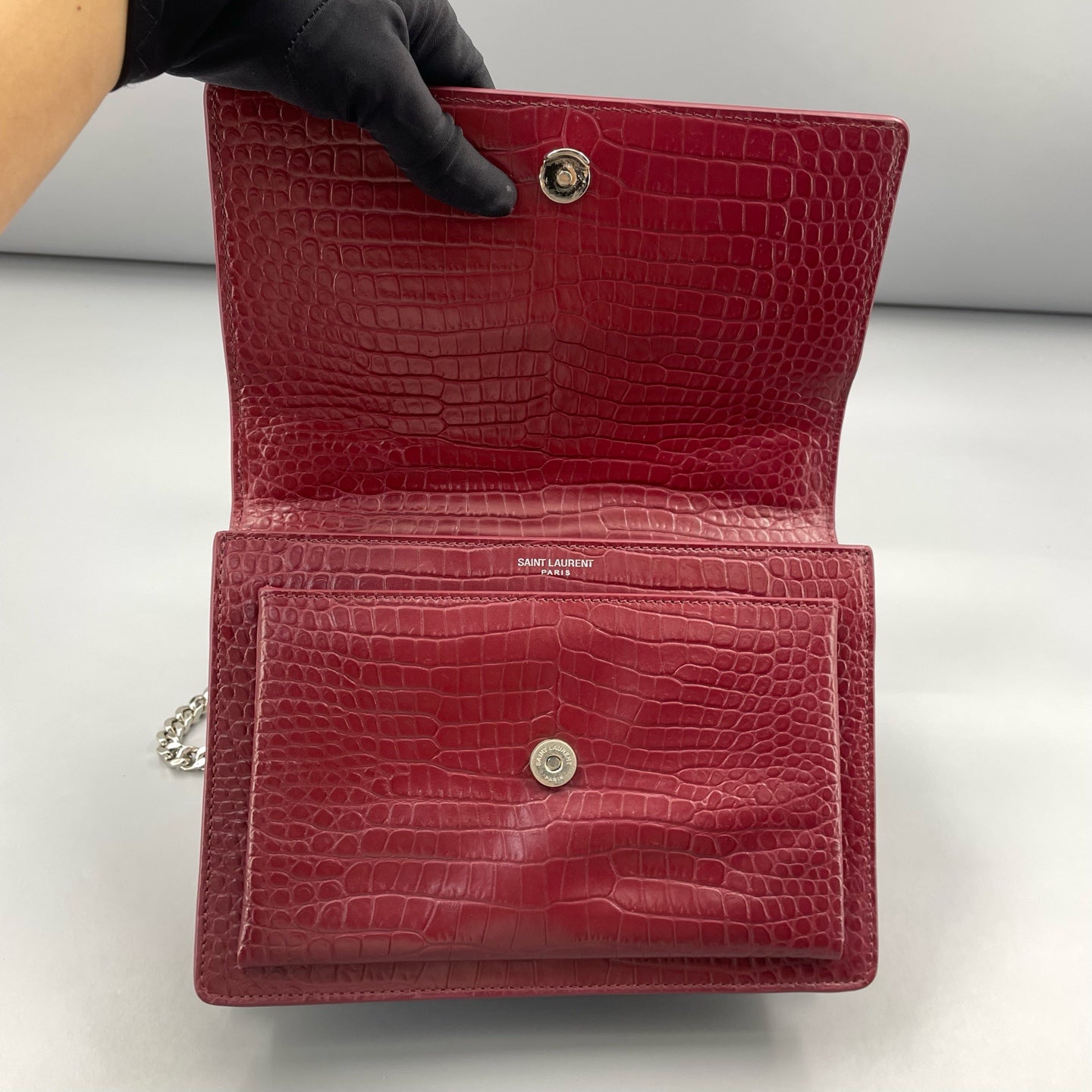 Saint Laurent - Sunset Medium - Calfskin leather with crocodile embossing - Burgundy - (Medium)