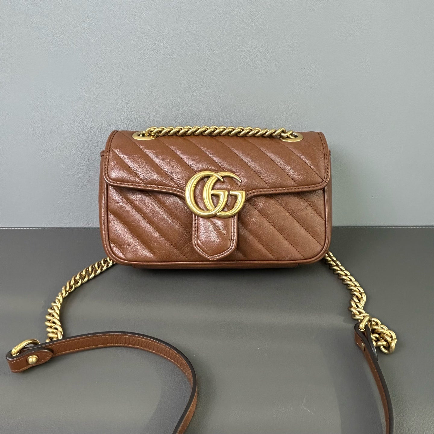 Gucci - GG Marmont Matelassé Shoulder Bag 22 - Leather - Brown - (Medium)