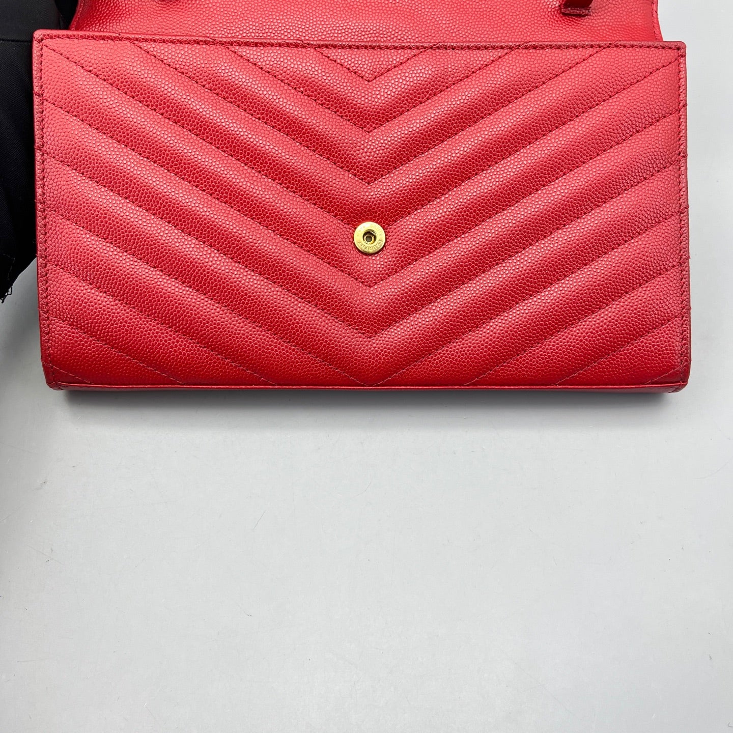 Saint Laurent - Monogram Envelope Bag - Grain de Poudre embossed leather - Red - (medium)