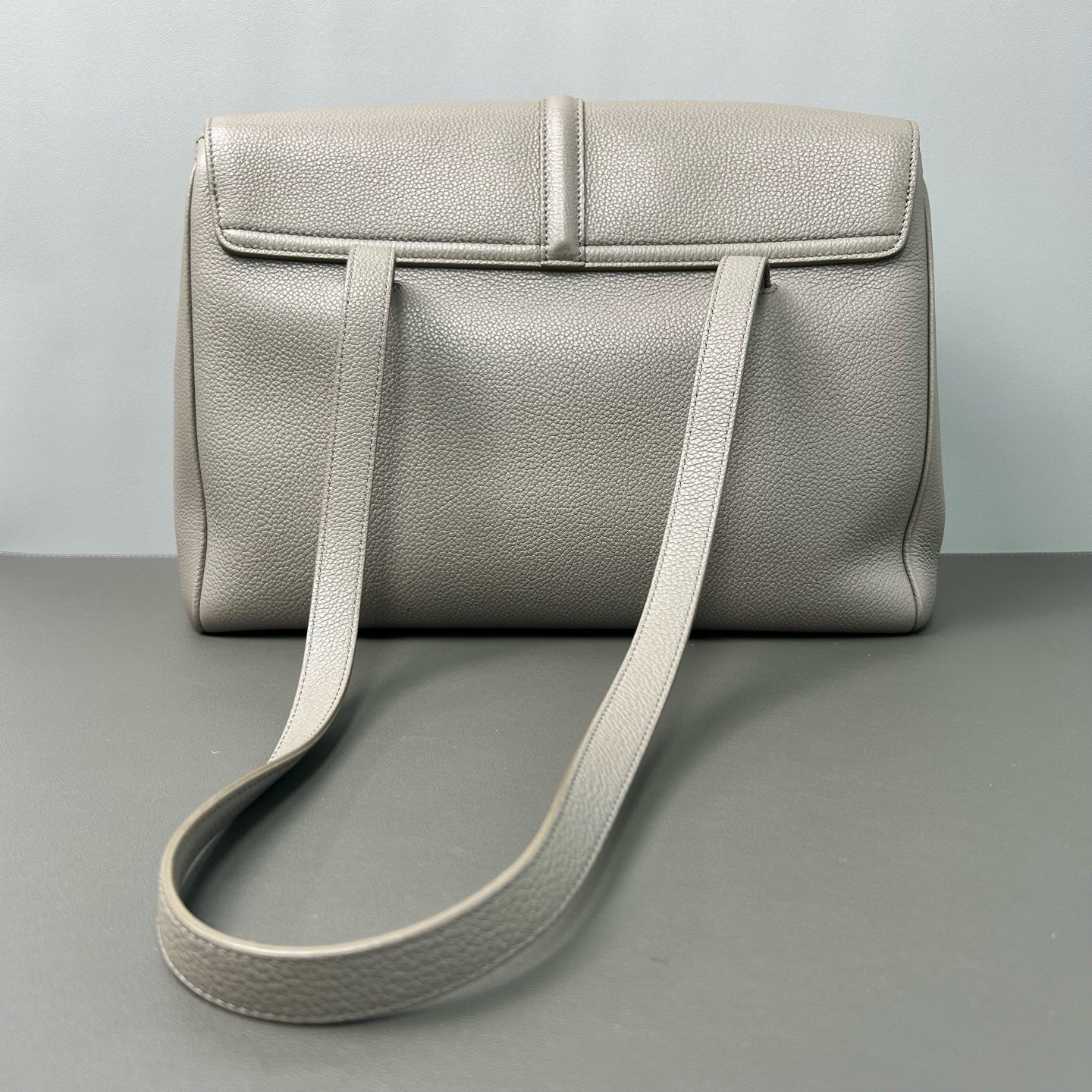 Celine - Soft 16 - Cowhide leather - Grey - (Medium)