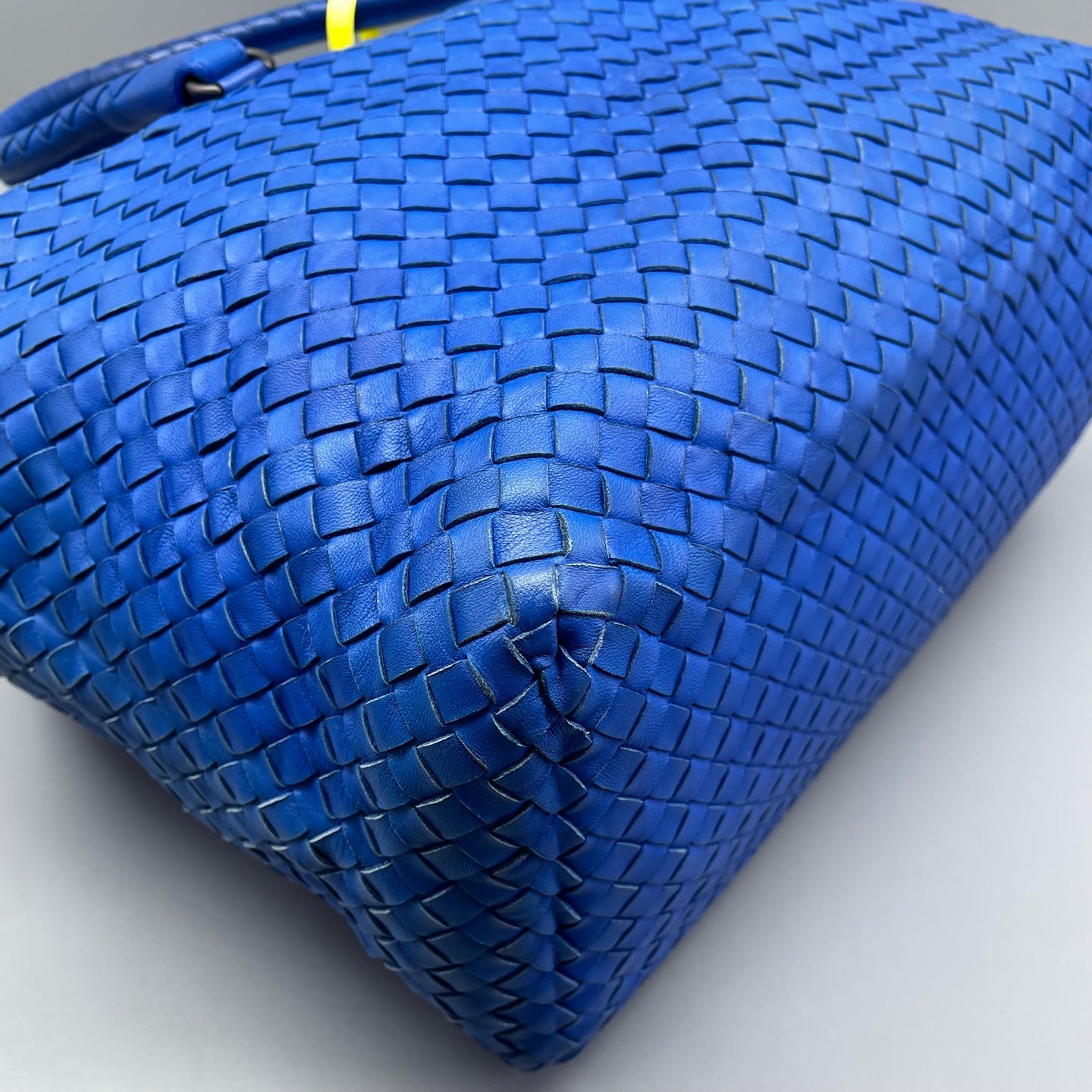 Bottega Veneta - Intrecciato Woven Top Handle Tote - Leather - Blue - (medium)