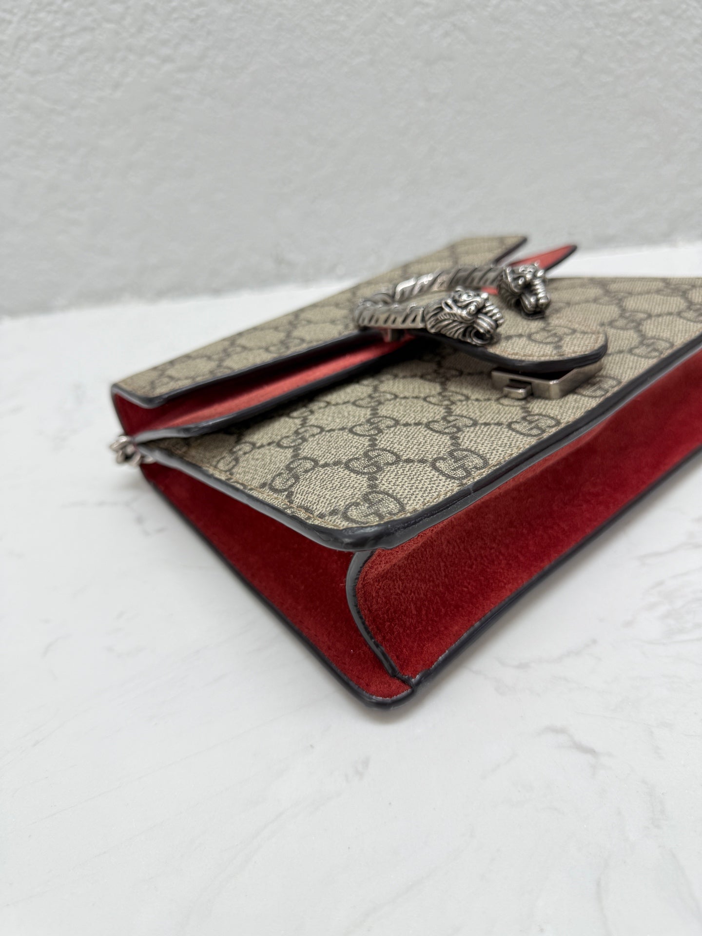 Gucci - Dionysus Small Shoulder Bag - GG Supreme canvas and red suede - Red and Beige - (small)