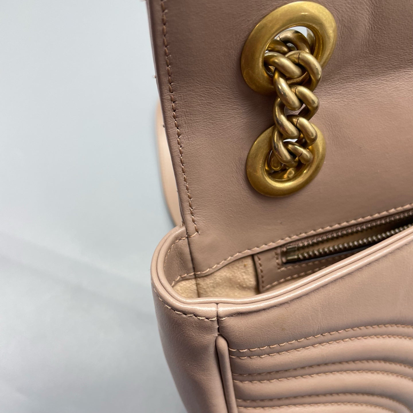 Gucci - GG Marmont Matelassé Small Shoulder Bag - Leather - Beige - (small)