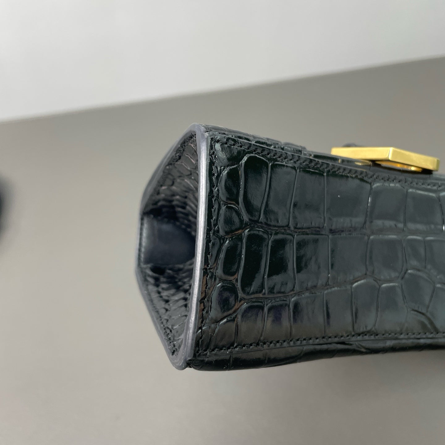 Balenciaga - Hourglass XS Bag - Calfskin leather with crocodile embossing - Black - (mini)