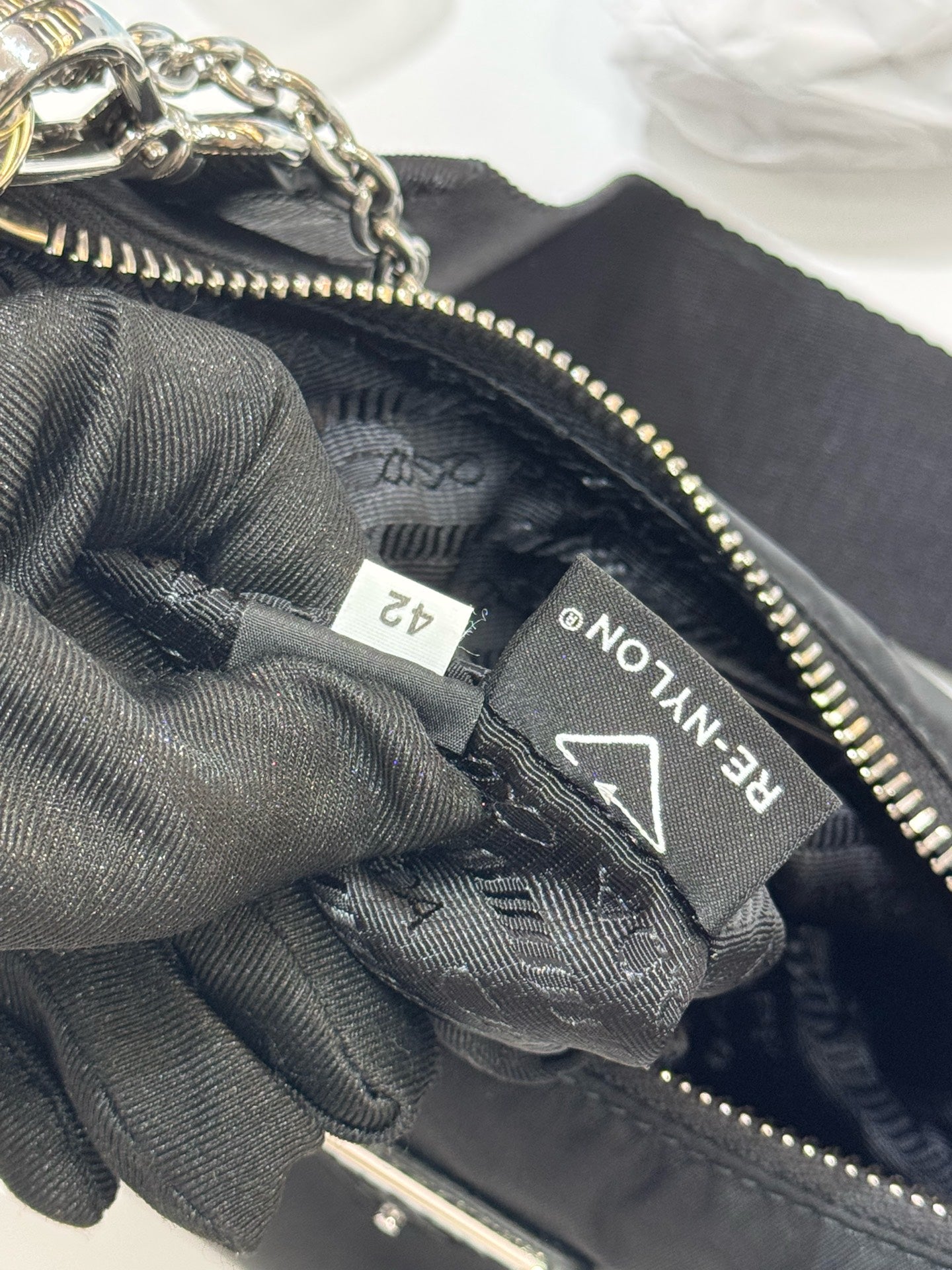 Prada - Re-Edition 2005 Shoulder Bag - Nylon - Black - (mini)