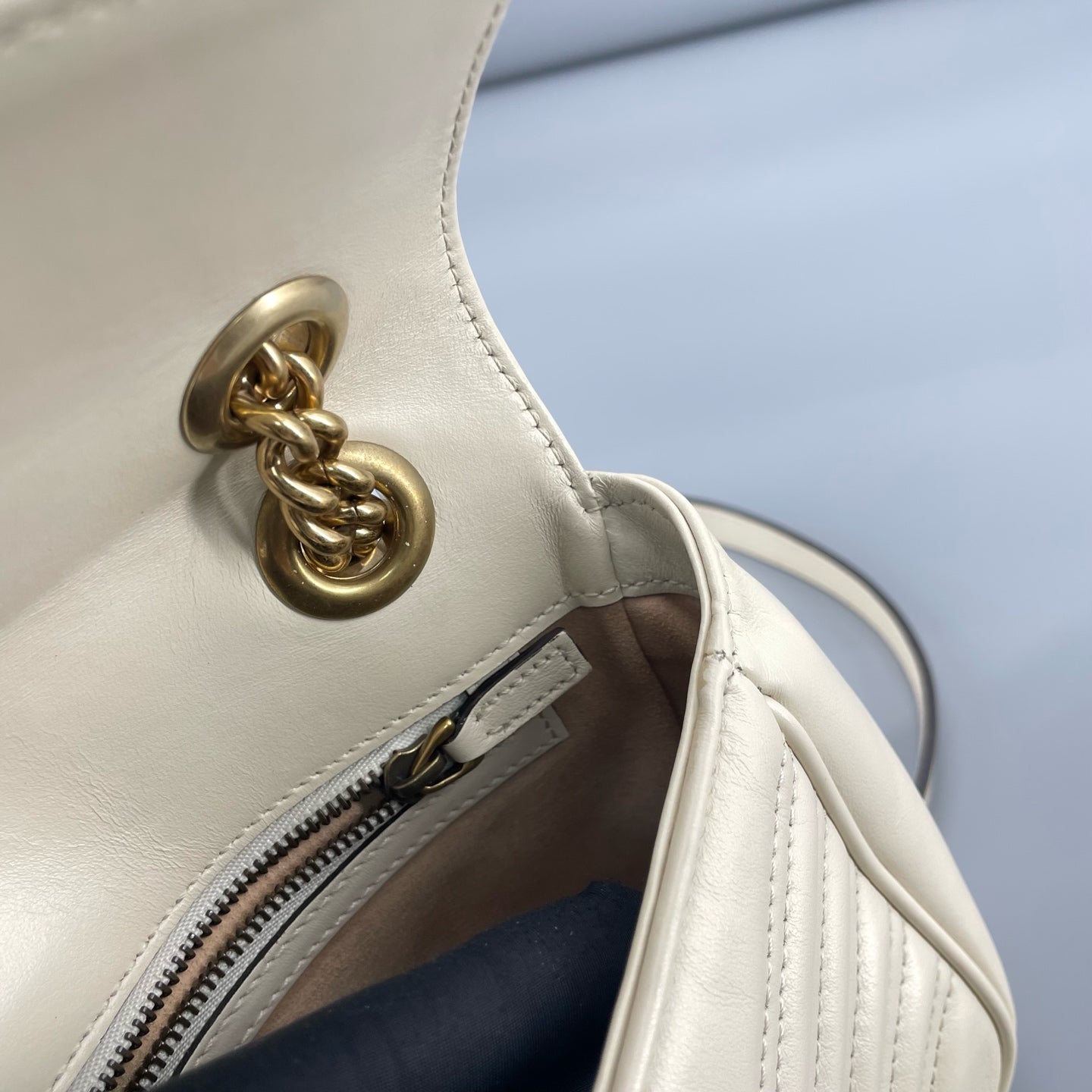 Gucci - GG Marmont Small Matelassé Shoulder Bag - Leather - White - (Small)