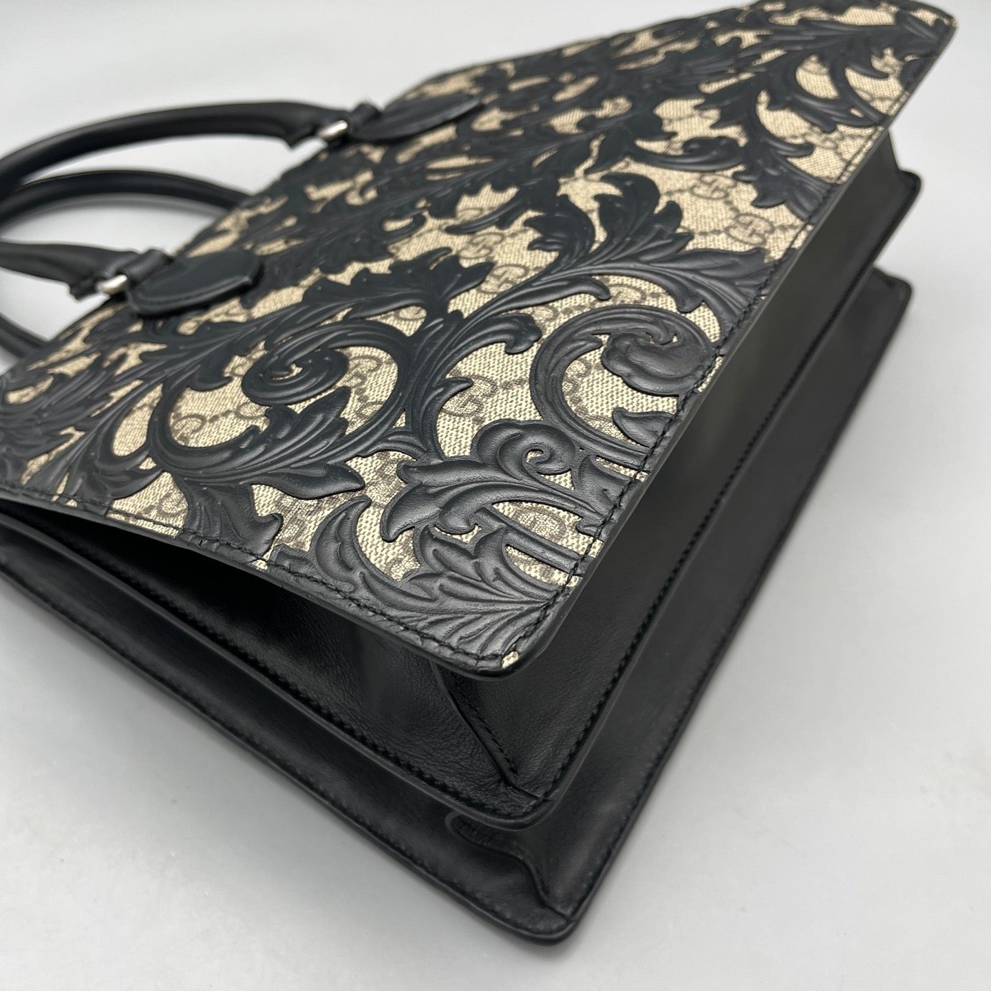 Gucci - Dionysus Arabesque Top Handle Bag - GG Supreme canvas with black embossed leather overlay - Multicolour - (Medium)