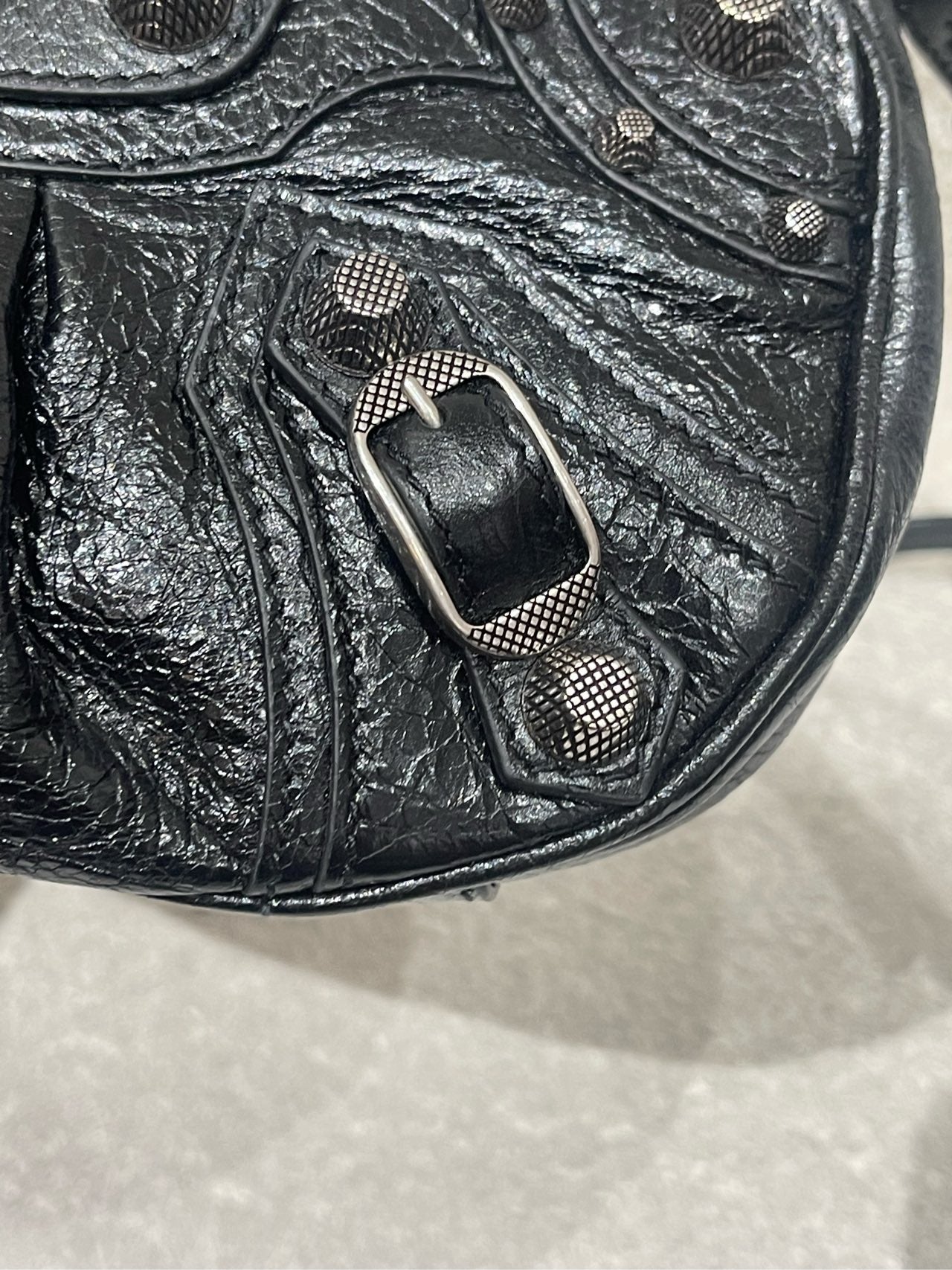 Balenciaga - Le Cagole Mini Shoulder Bag - Calfskin leather - Black - (mini)
