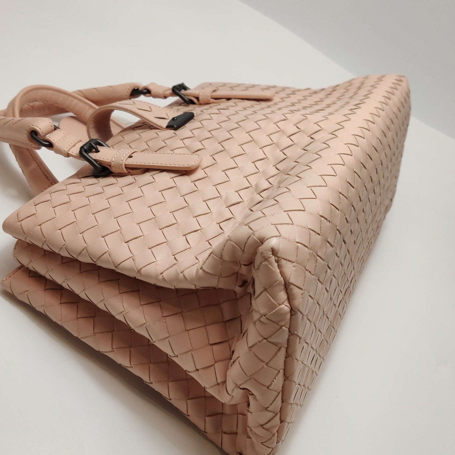 Bottega Veneta - Piazza Top Handle Bag - Lambskin leather - Blush Pink - (Medium)