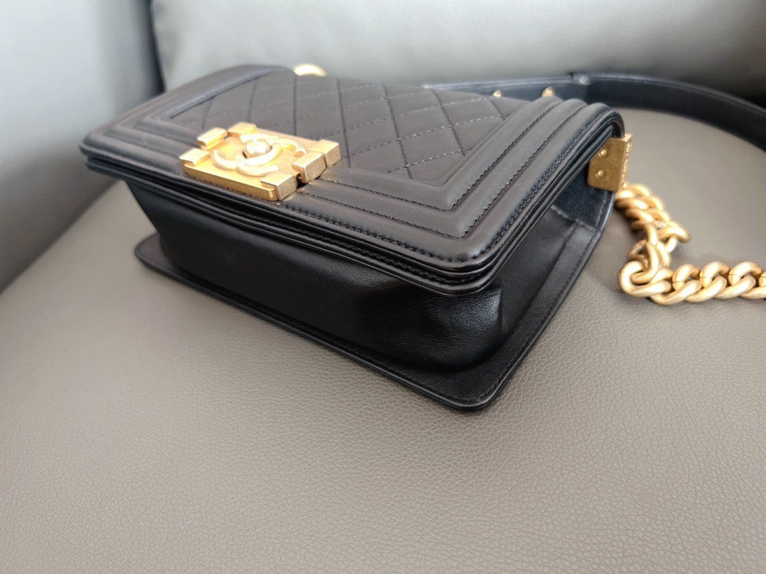 Chanel - Boy Bag - Cowhide leather - Black - (Small)