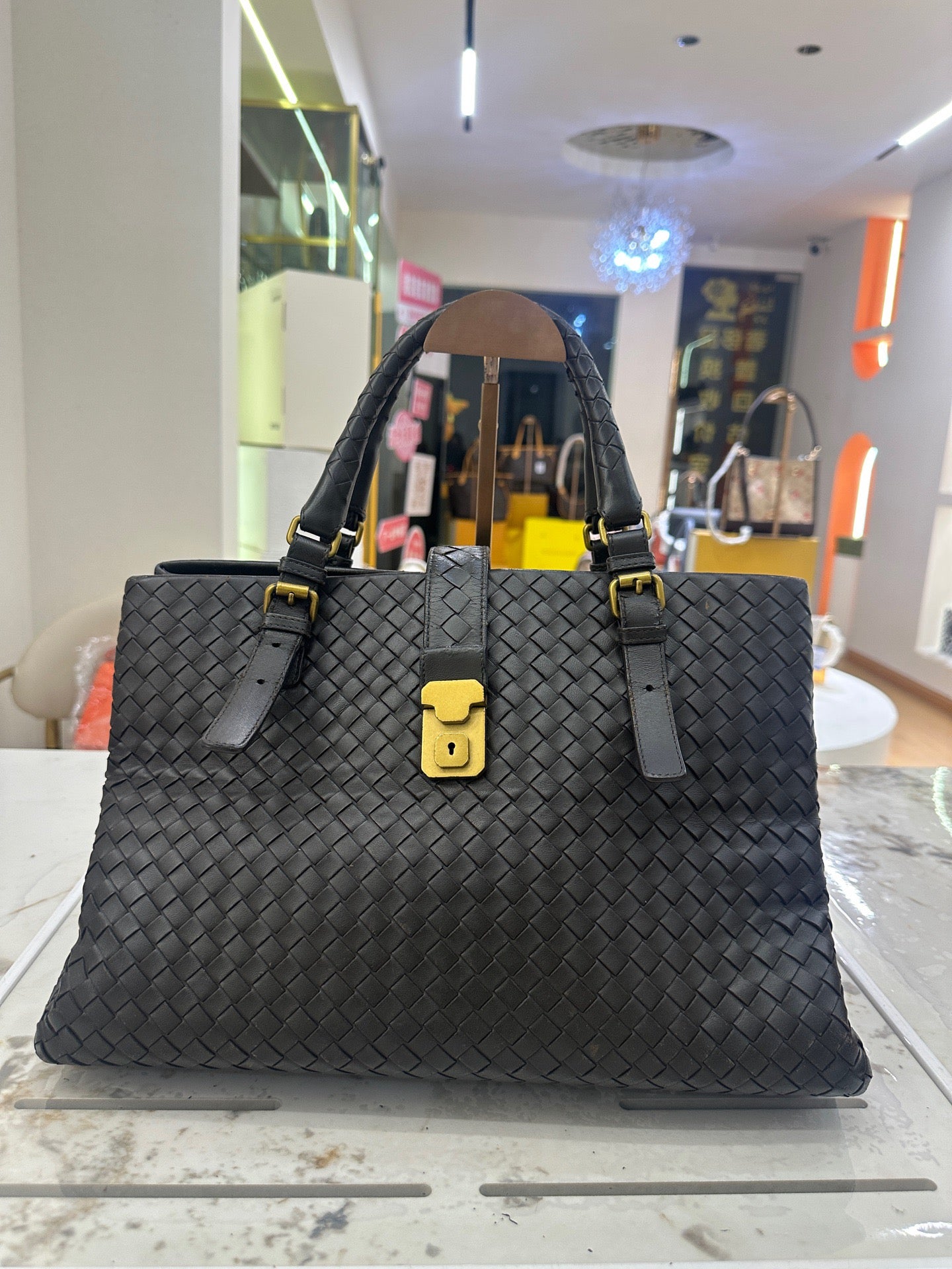 Bottega Veneta - Roma Bag - Leather - Black - (Large)