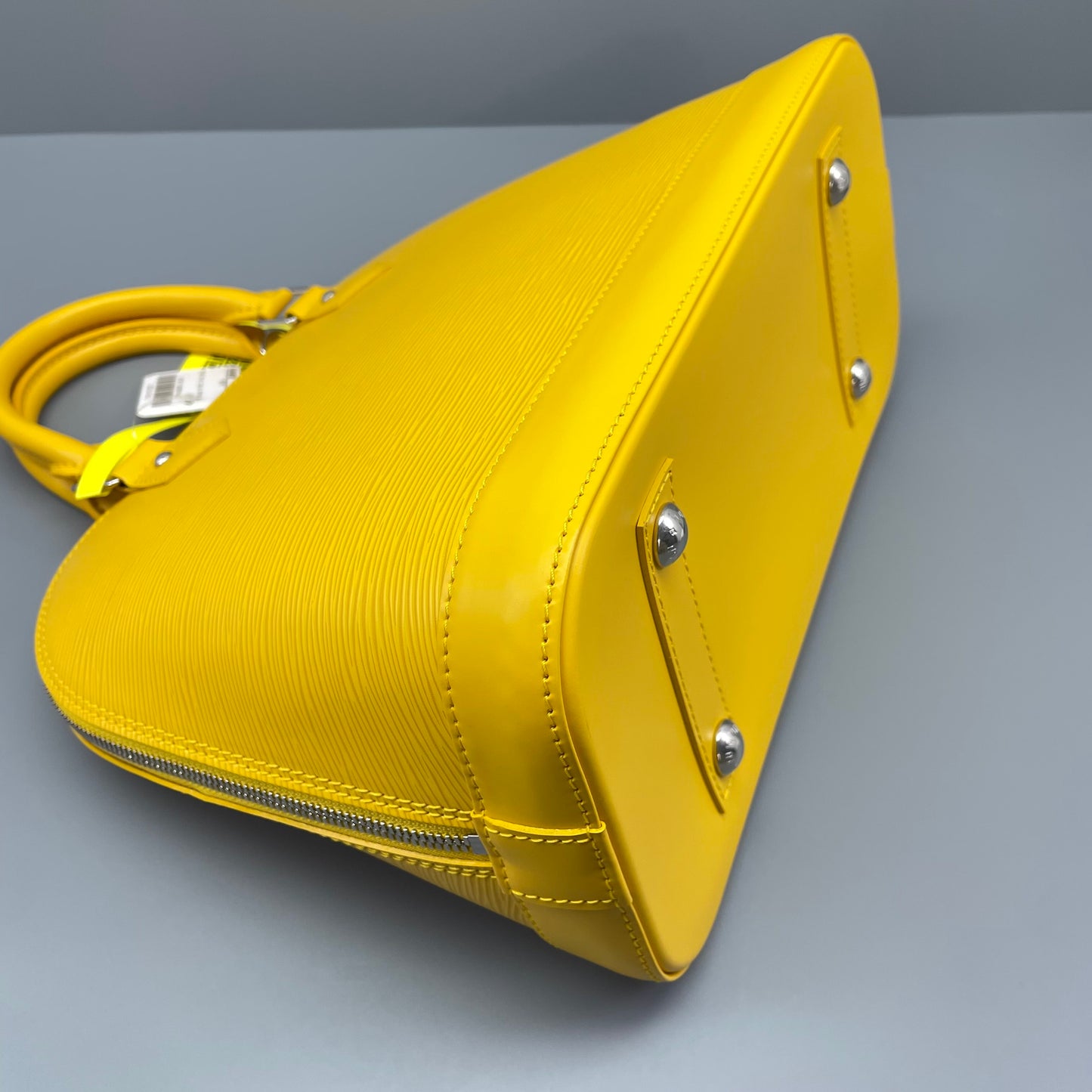 Louis Vuitton - Alma PM - Epi leather - Yellow - (Medium)
