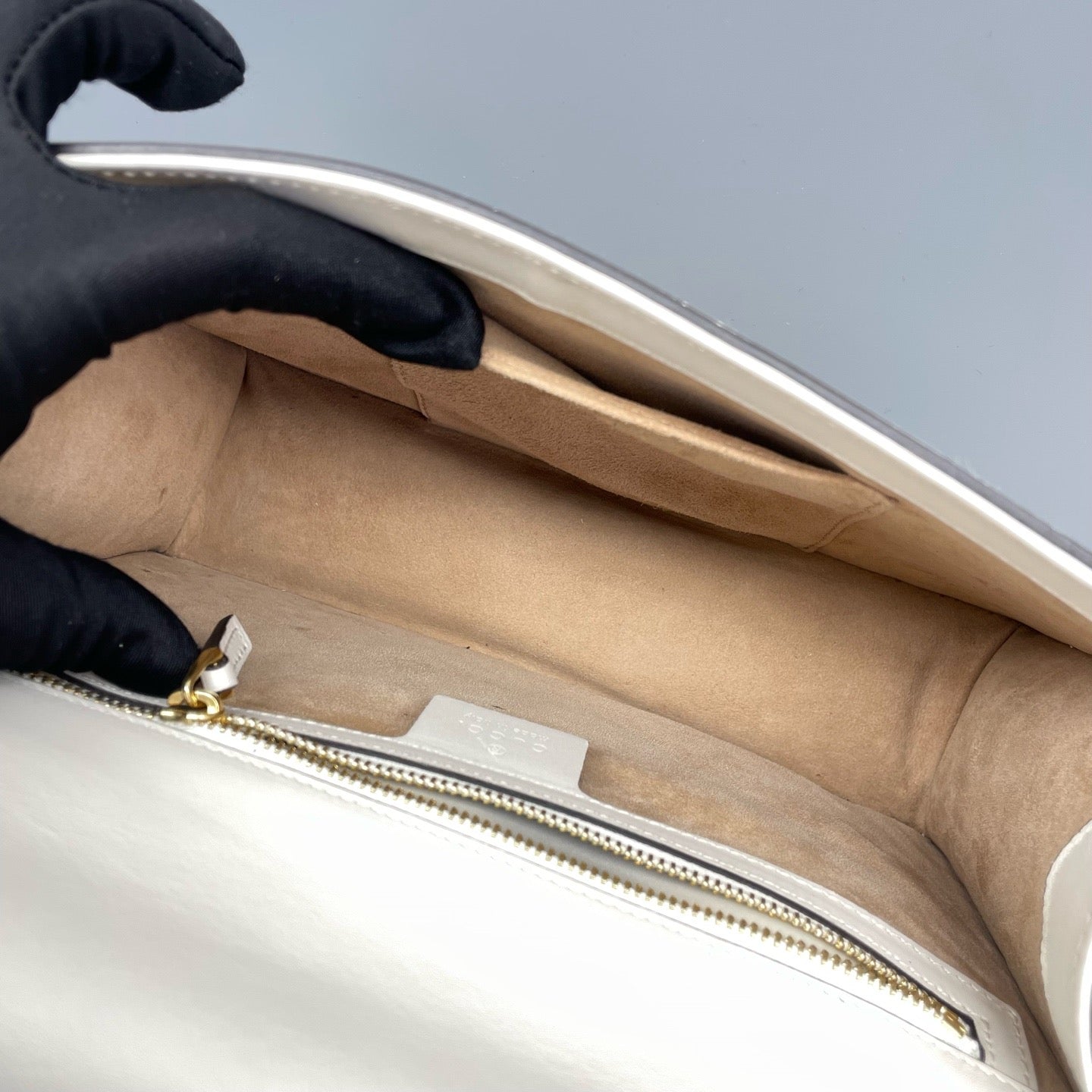 Gucci - Sylvie - Leather and Fabric - White with Red and Blue accents - (Medium)