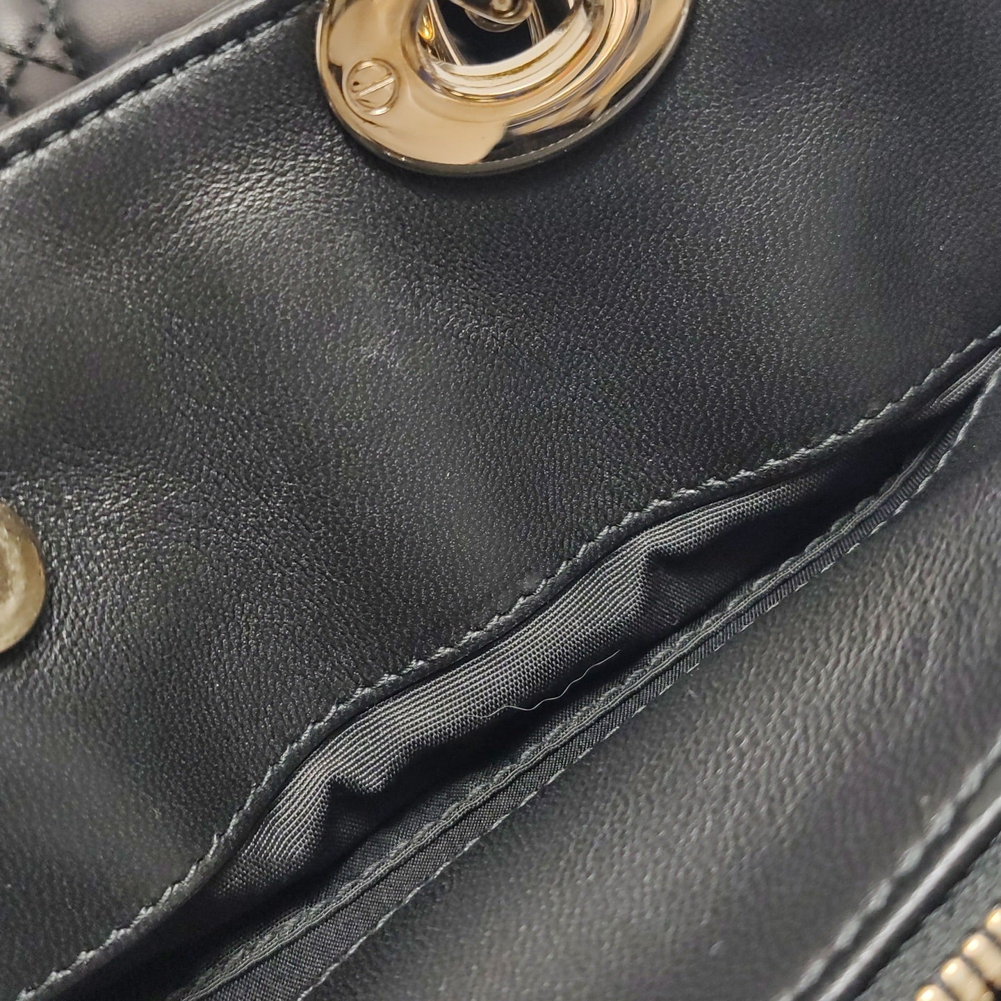 Dior - Lady Dior Tote - Grained calfskin leather - Black with Gold-Tone Hardware - (Medium)