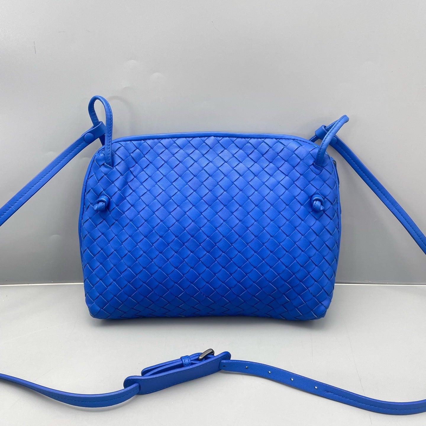 Bottega Veneta - Intrecciato Crossbody Camera Bag - Leather - Blue - (Small)