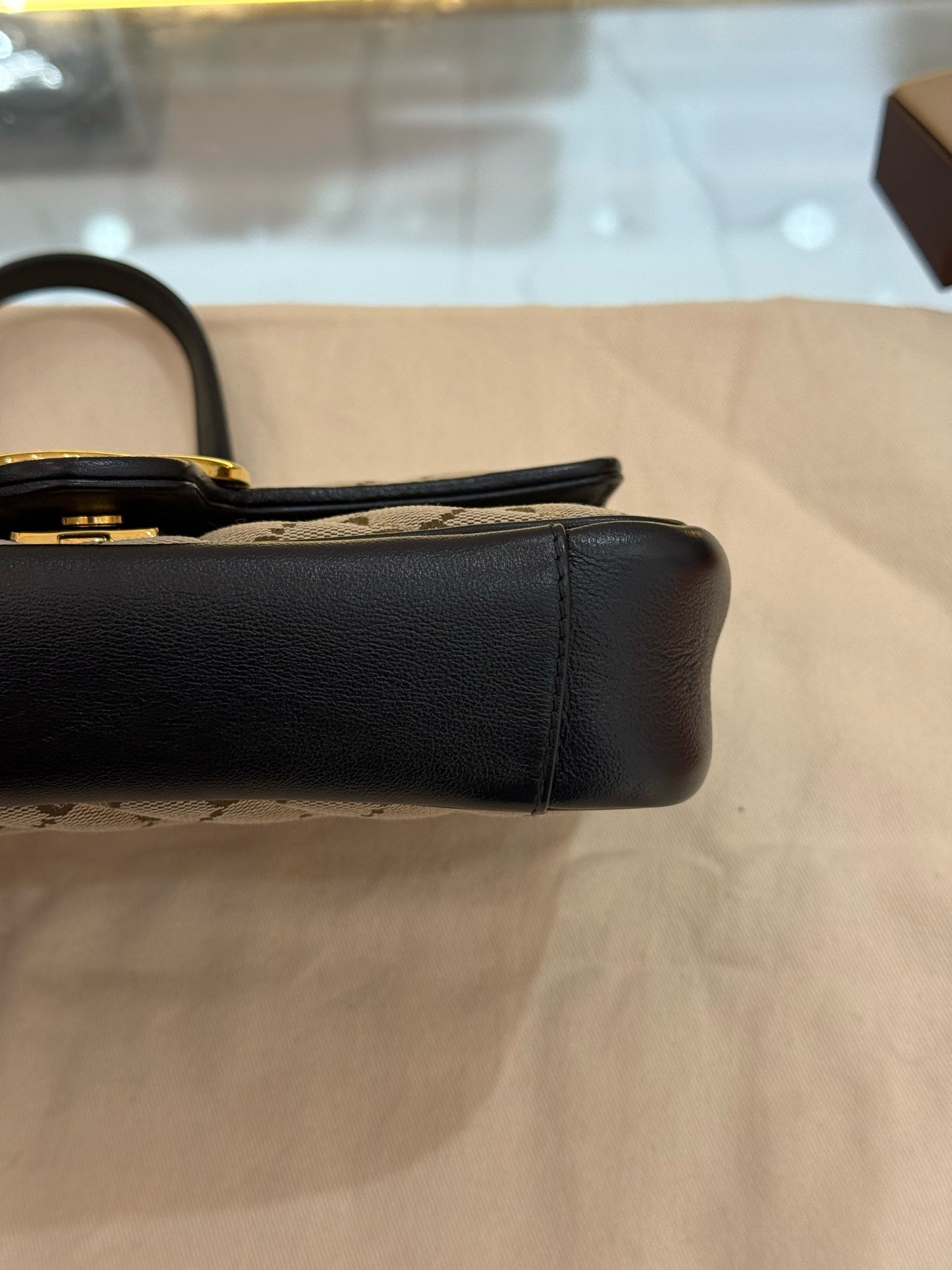 Gucci - GG Marmont 22 - Canvas with leather trim - Beige and Black with Gold-Tone Hardware - (mini)