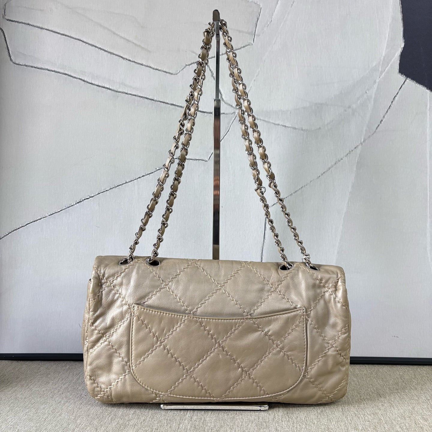 Chanel - Out-Stitched Classic Flap Shoulder Bag - Cowhide leather - Champagne - (Medium)
