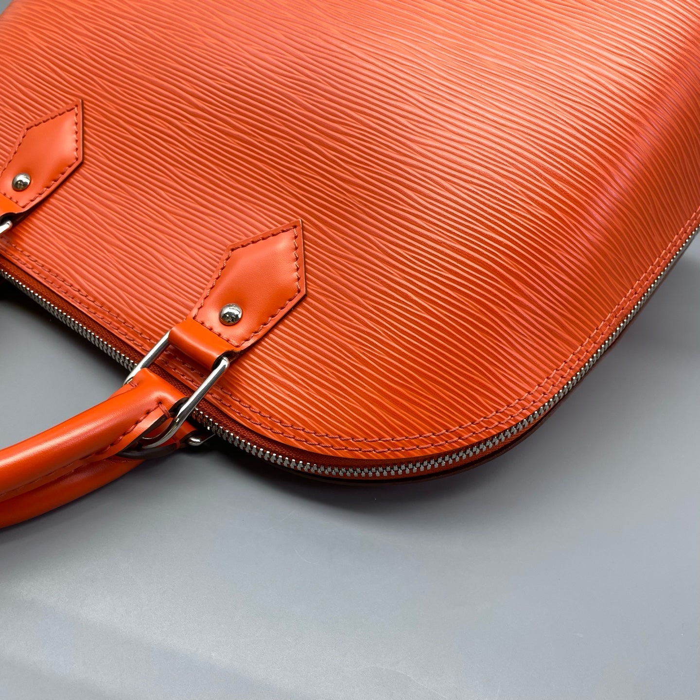 Louis Vuitton - Alma MM - Epi leather - Orange - (Medium)