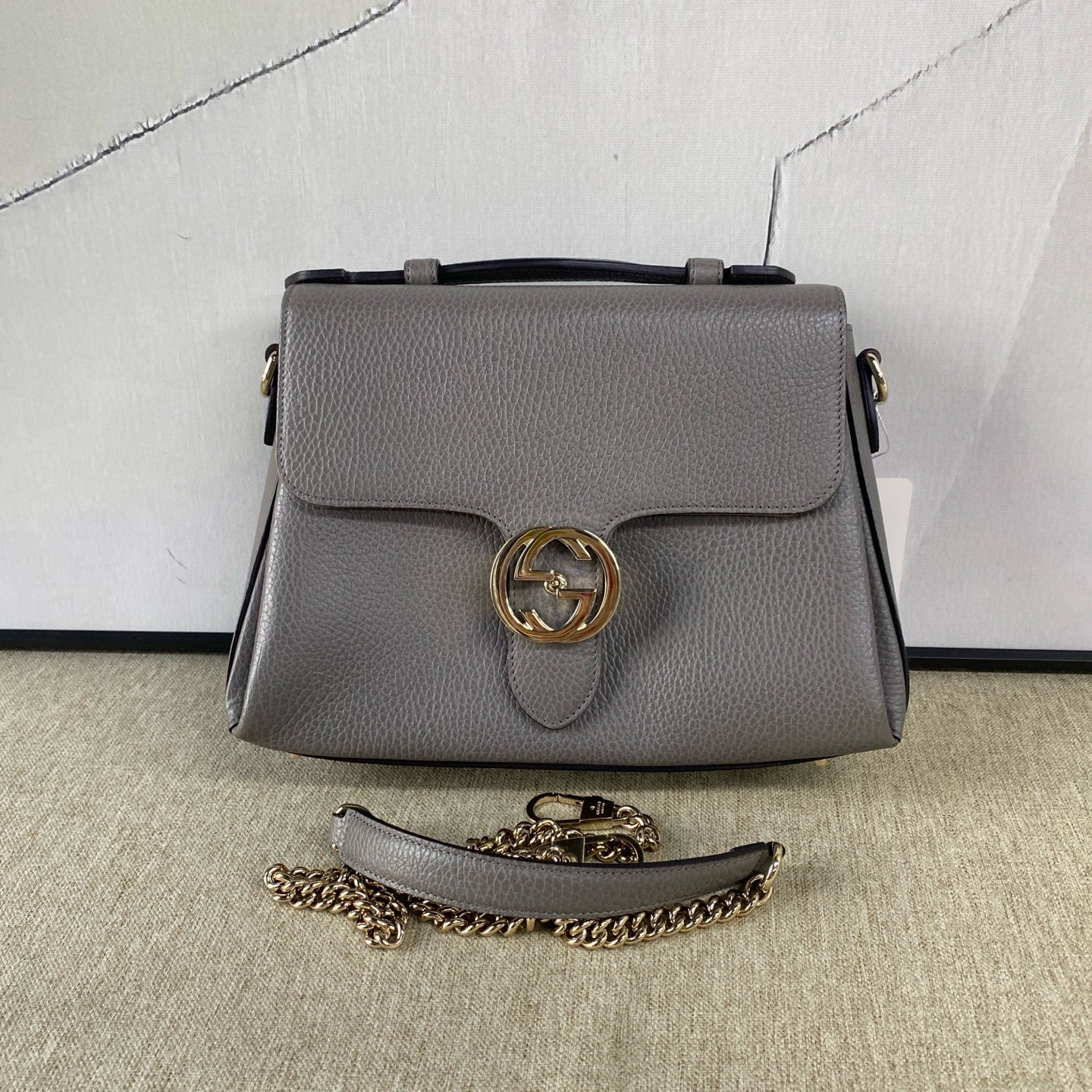 Gucci - Interlocking G Top Handle Flap Bag - Grained calfskin leather with canvas lining - Grey - (Medium)