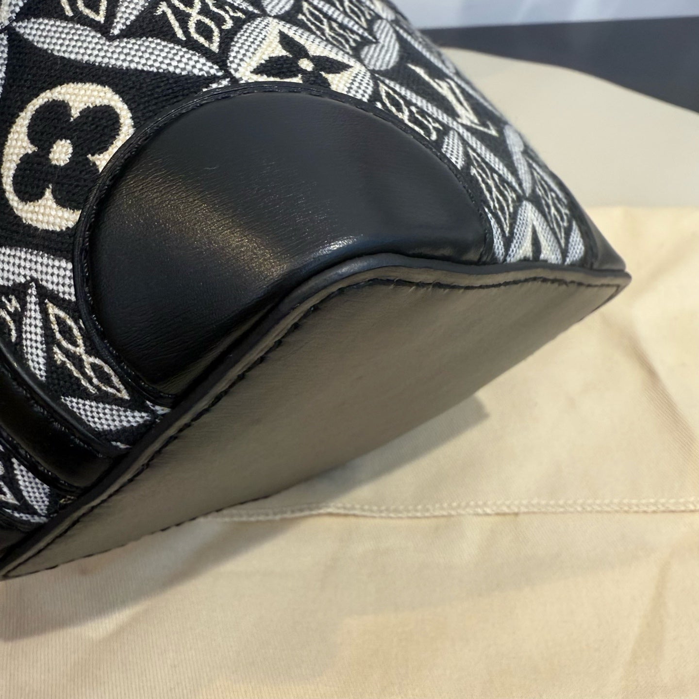 Louis Vuitton - Since 1854 Mini Bucket Bag - Jacquard canvas with leather trim - Black - (mini)