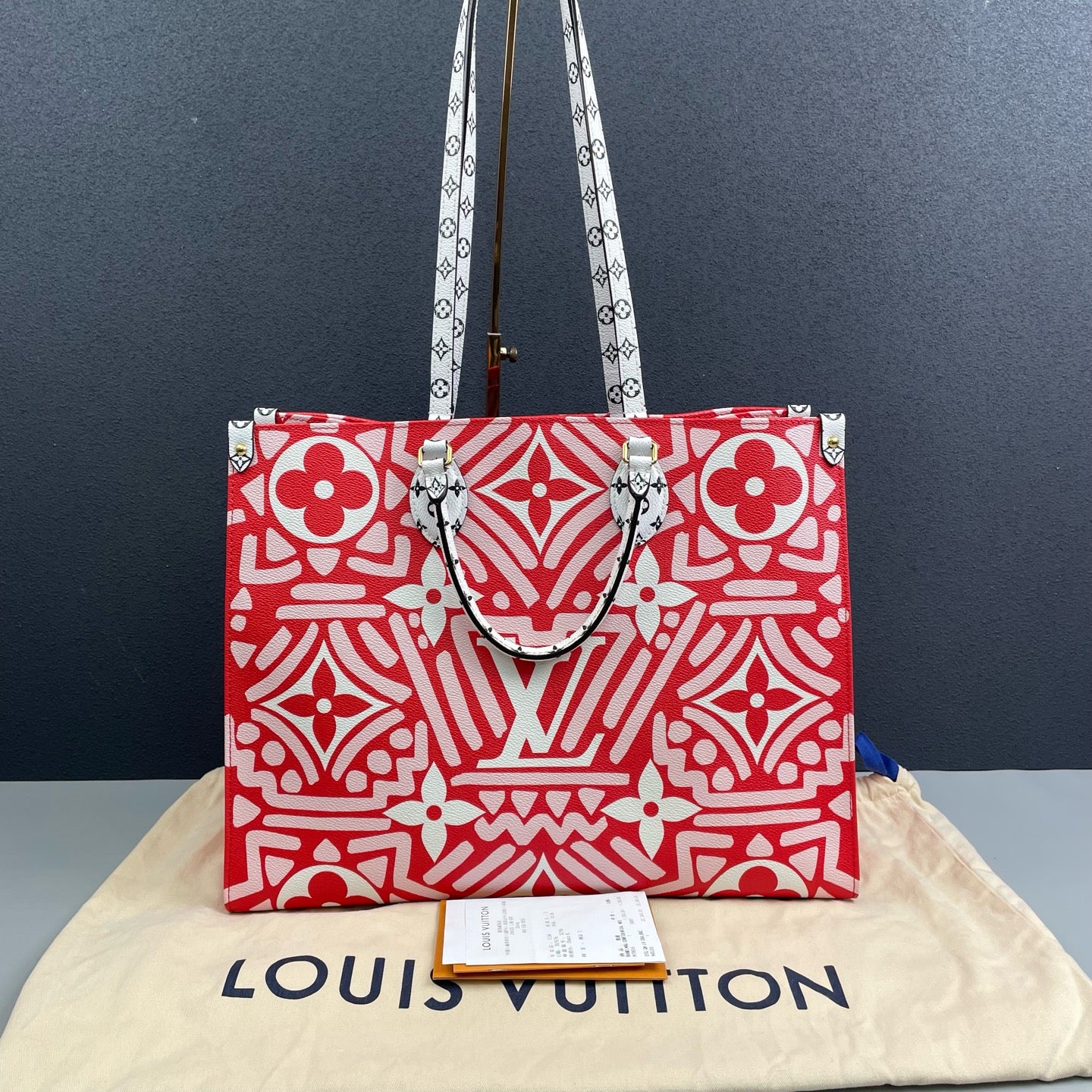 Louis Vuitton - OnTheGo Tote Qixi Limited Edition Graffiti - Coated canvas with leather trim - Red - (Large)