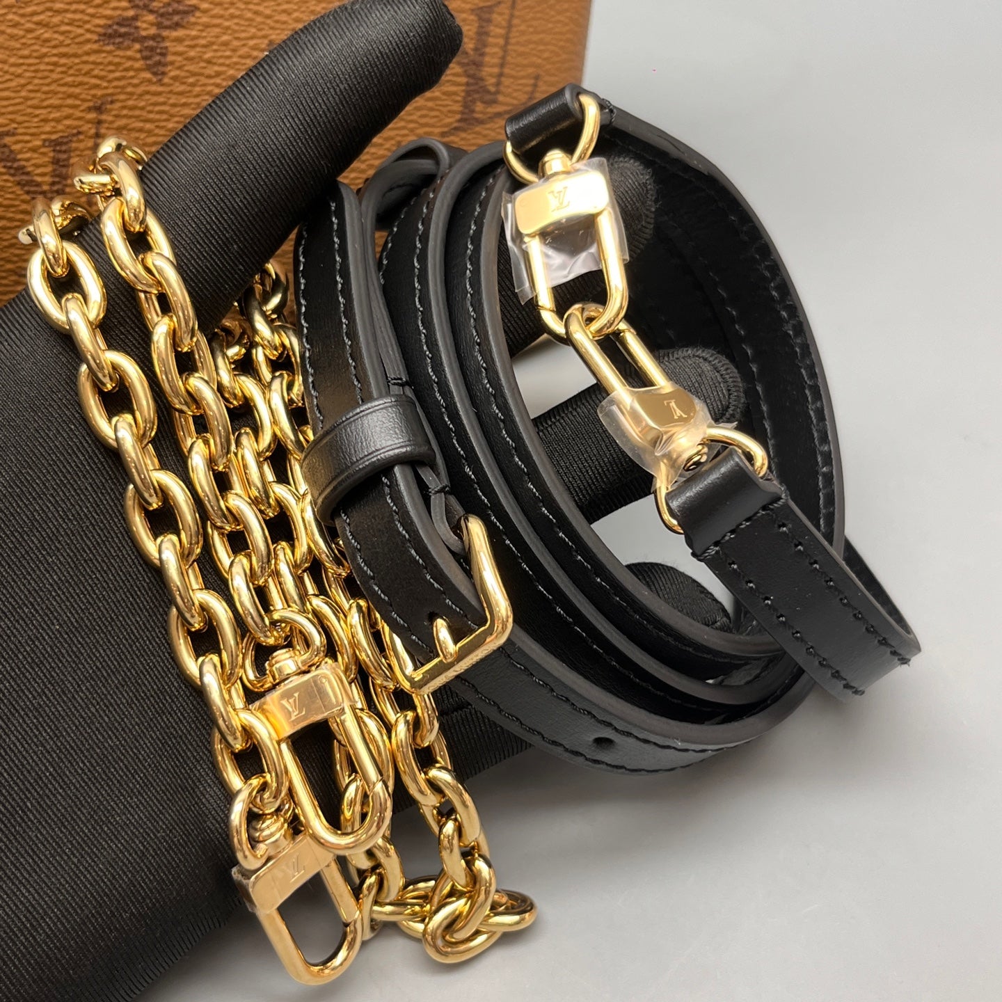 Louis Vuitton - Noé Pouch Monogram Trunk - Monogram coated canvas with leather trim - Brown - (mini)