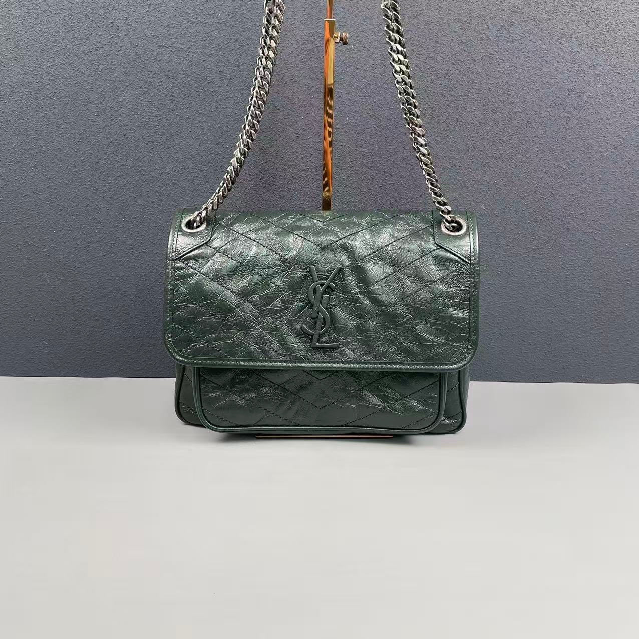 Saint Laurent - Niki Medium Chain Bag - Distressed calfskin leather - Green - (Medium)