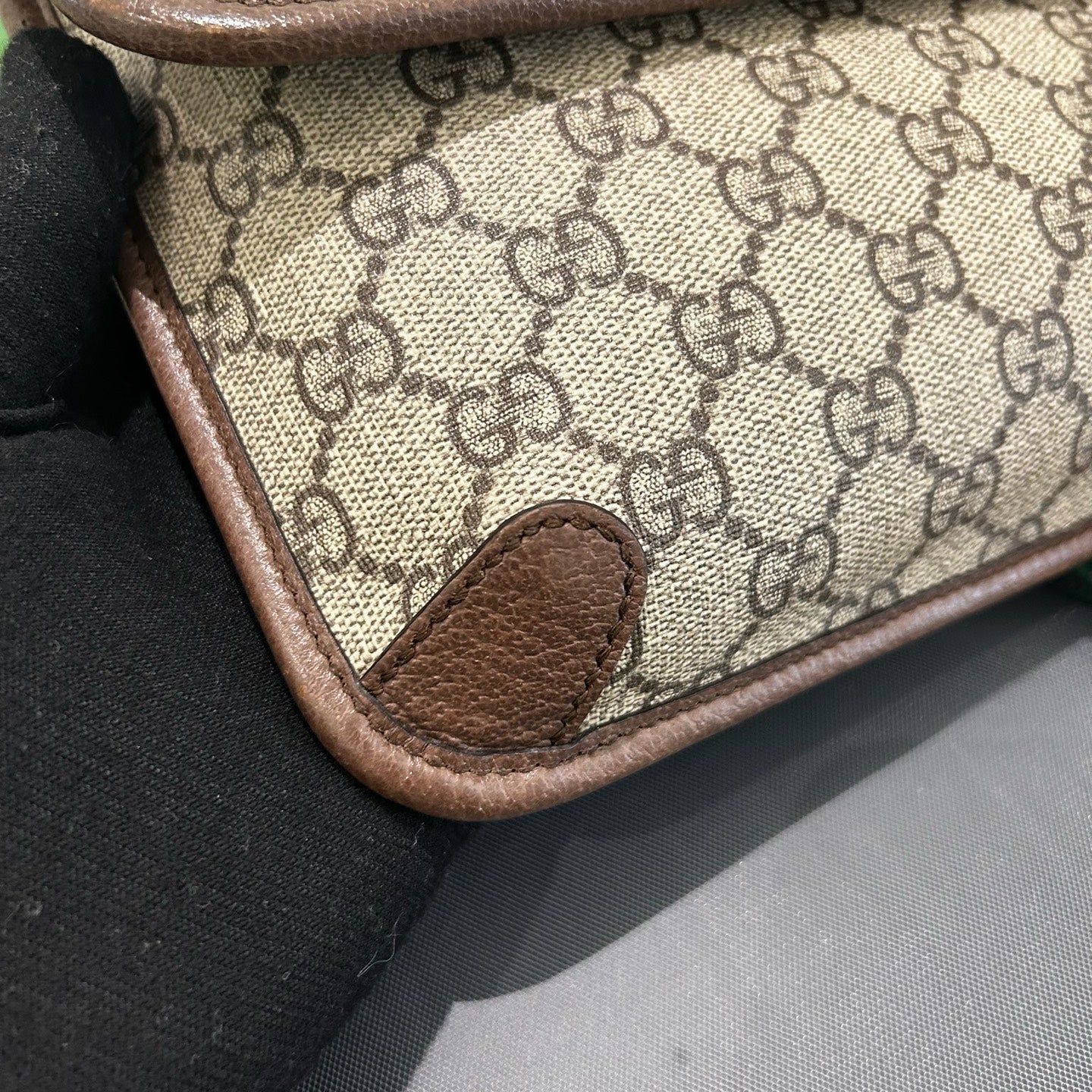 Gucci - Tiger Head Belt Bag - GG Supreme Canvas with Leather Trim - Beige and Brown with Red and Green Web - (small)