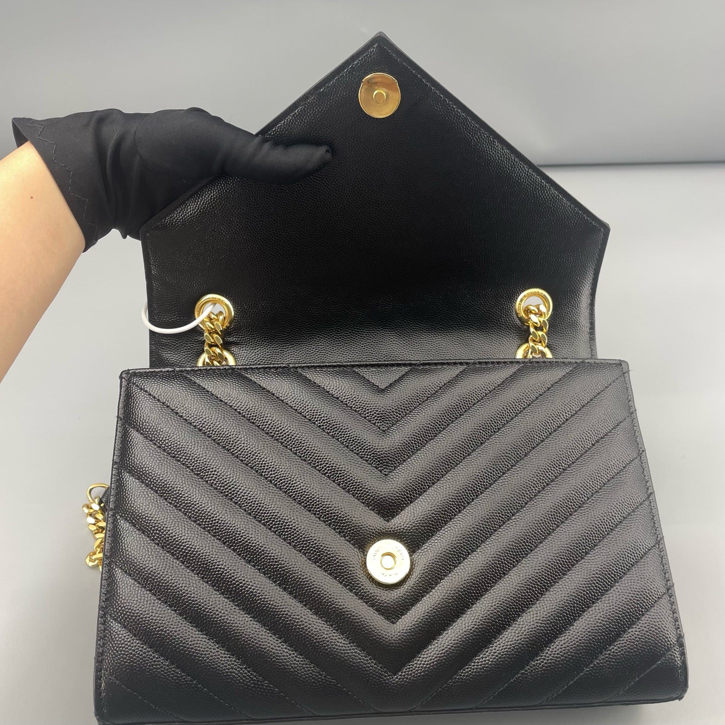 Saint Laurent - Monogram Envelope Bag - Grain de poudre embossed leather - Black - (medium)