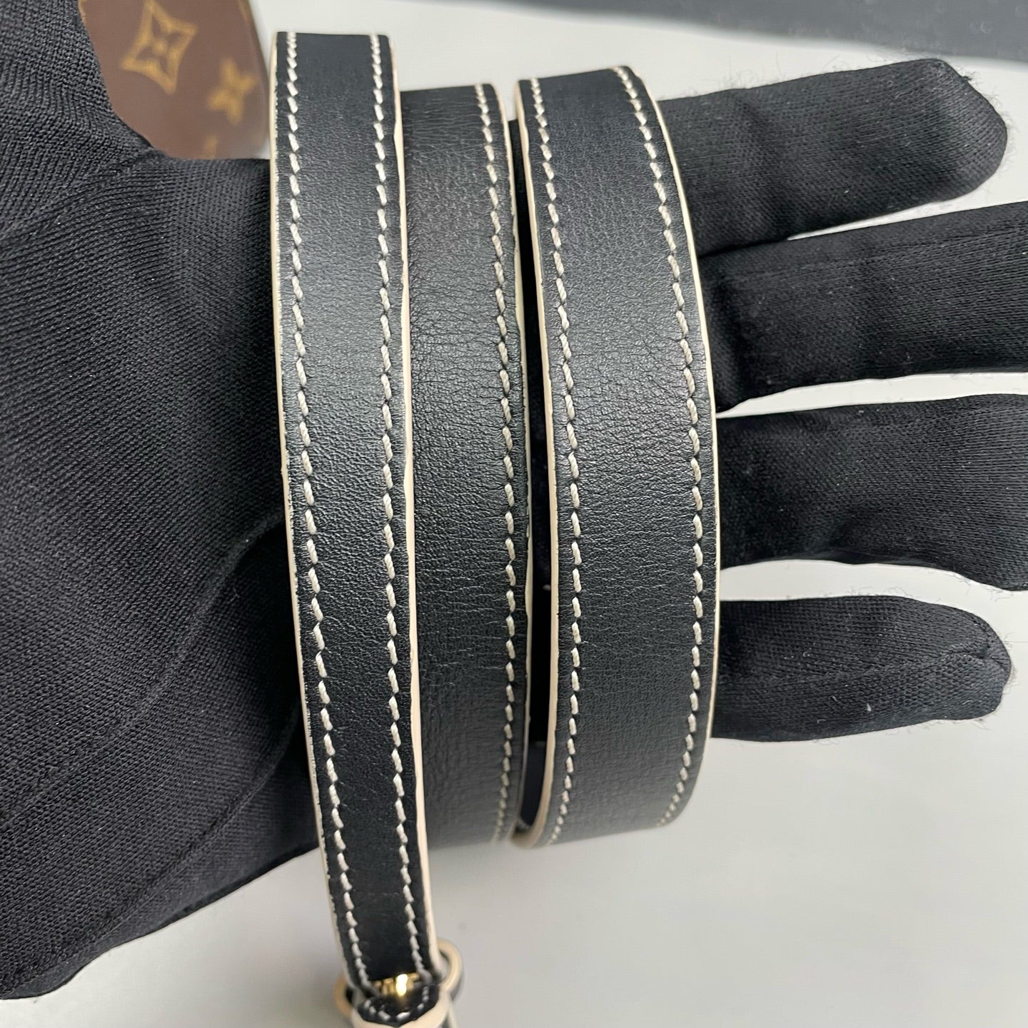 Louis Vuitton - Chain It Messenger PM - Monogram coated canvas and black smooth leather - Multicolour - (mini)