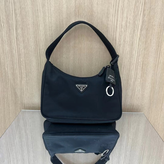 Prada - Re-Edition 2000 Hobo - Recycled nylon - Black - (mini)