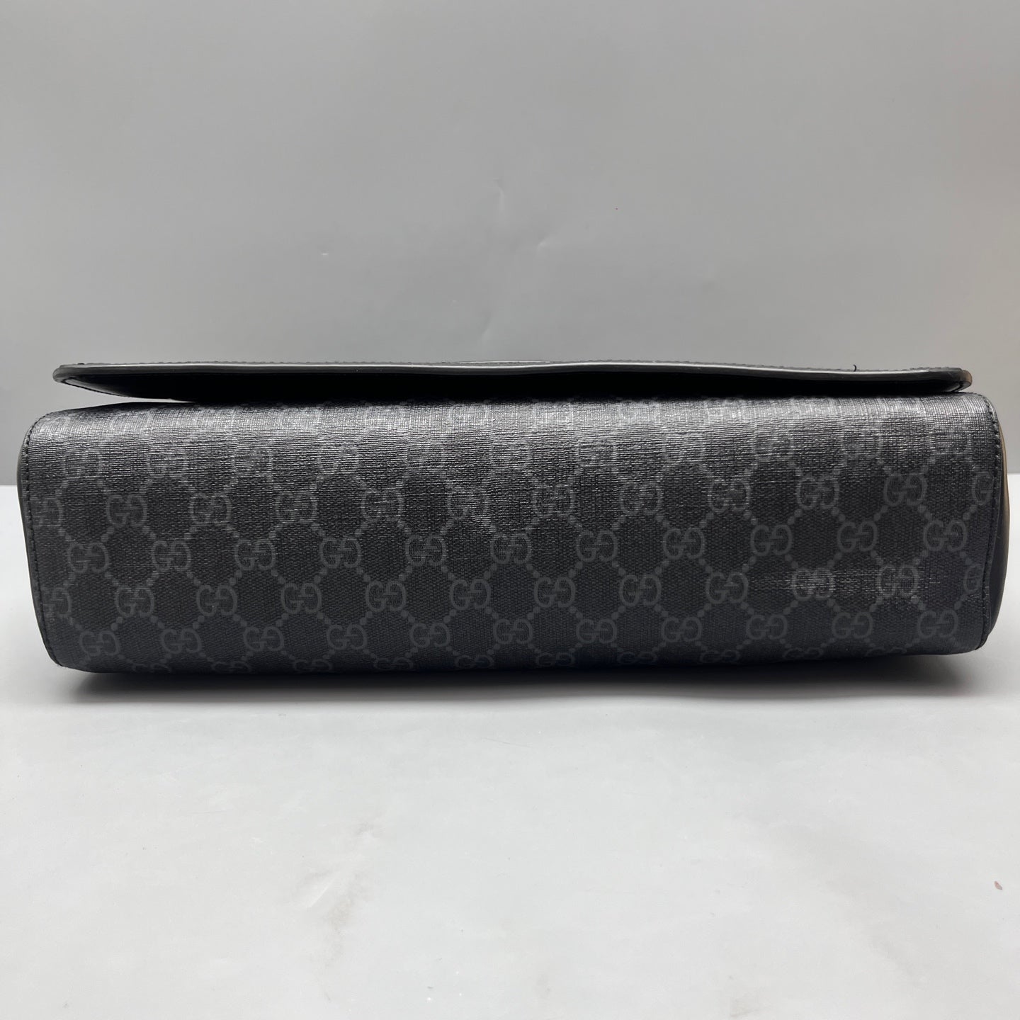 Gucci - GG Supreme Messenger Bag - Coated canvas with leather trim - Black - (Medium)