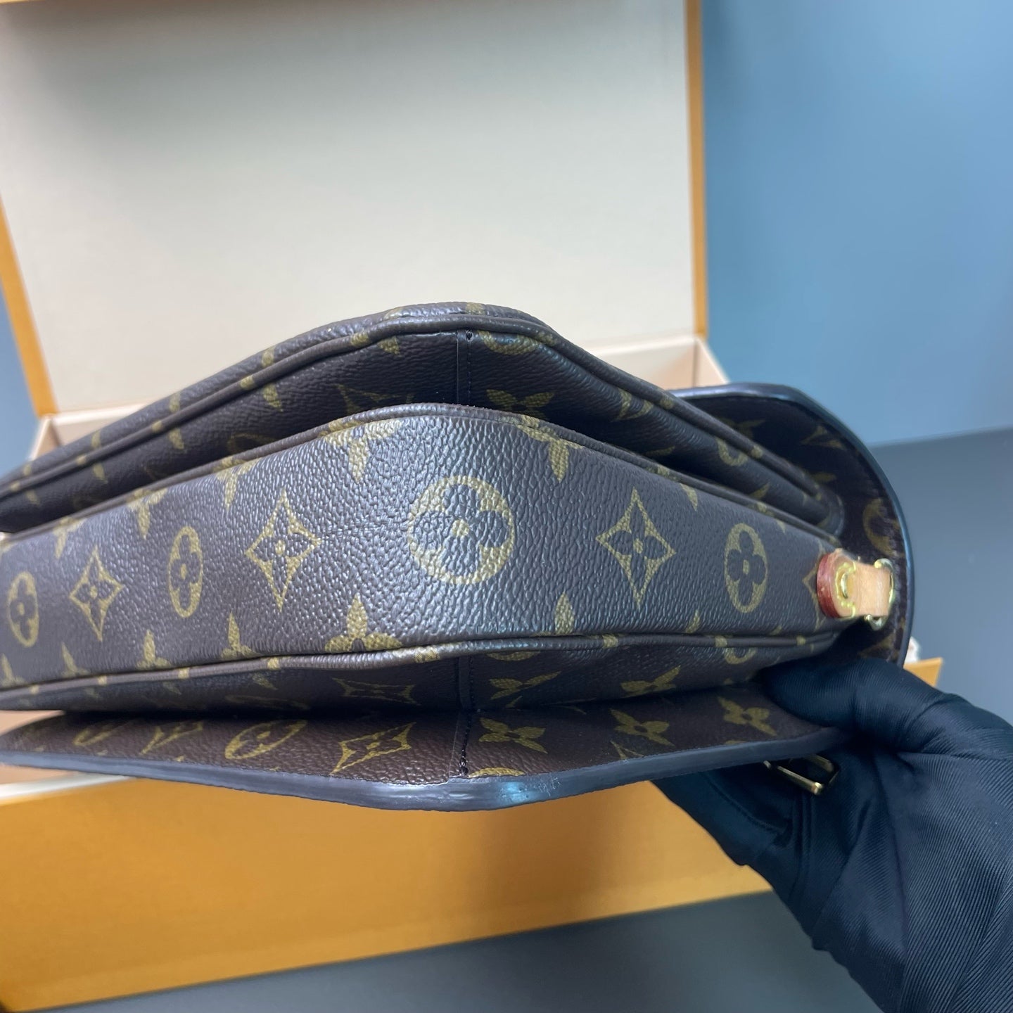 Louis Vuitton - Pochette Métis - Monogram coated canvas and natural cowhide leather - Brown - (Small)