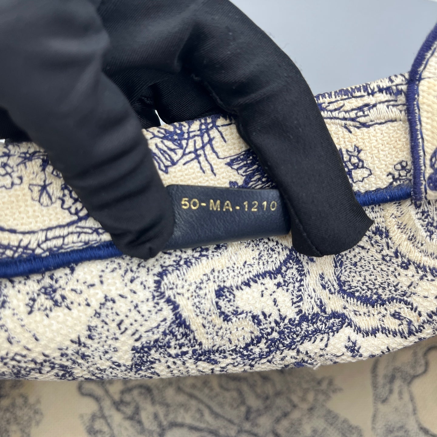 Dior - Book Tote - Embroidered canvas - Navy Blue and Off-White - (Medium)