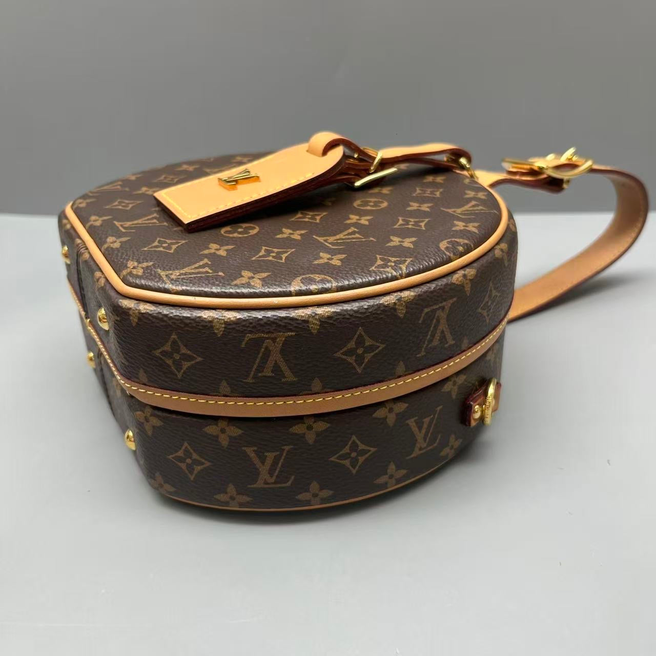 Louis Vuitton - Petite Boite Chapeau - Monogram coated canvas with Vachetta leather trim - Brown - (mini)