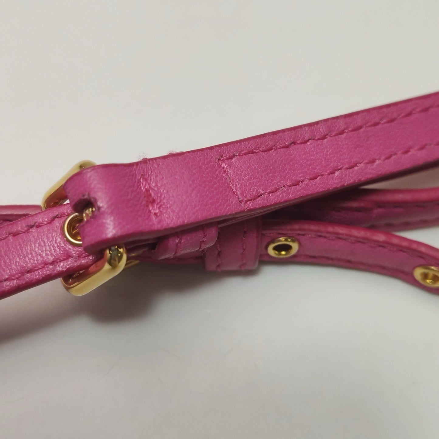 Miu Miu - Matelassé Camera Bag - Lambskin leather - Pink - (mini)