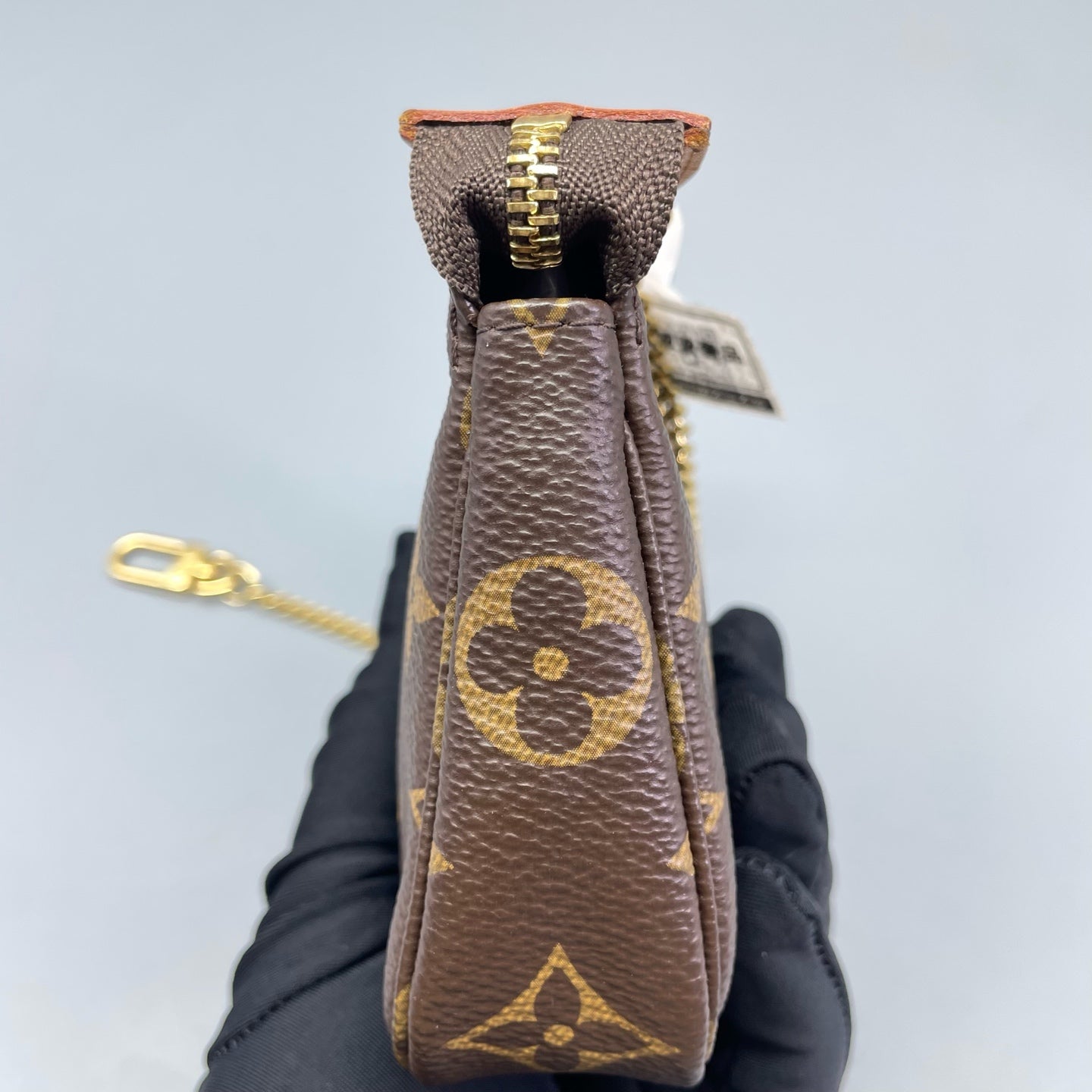 Louis Vuitton - Mini Pochette Accessoires - Monogram coated canvas with Vachetta leather trim - Brown - (mini)