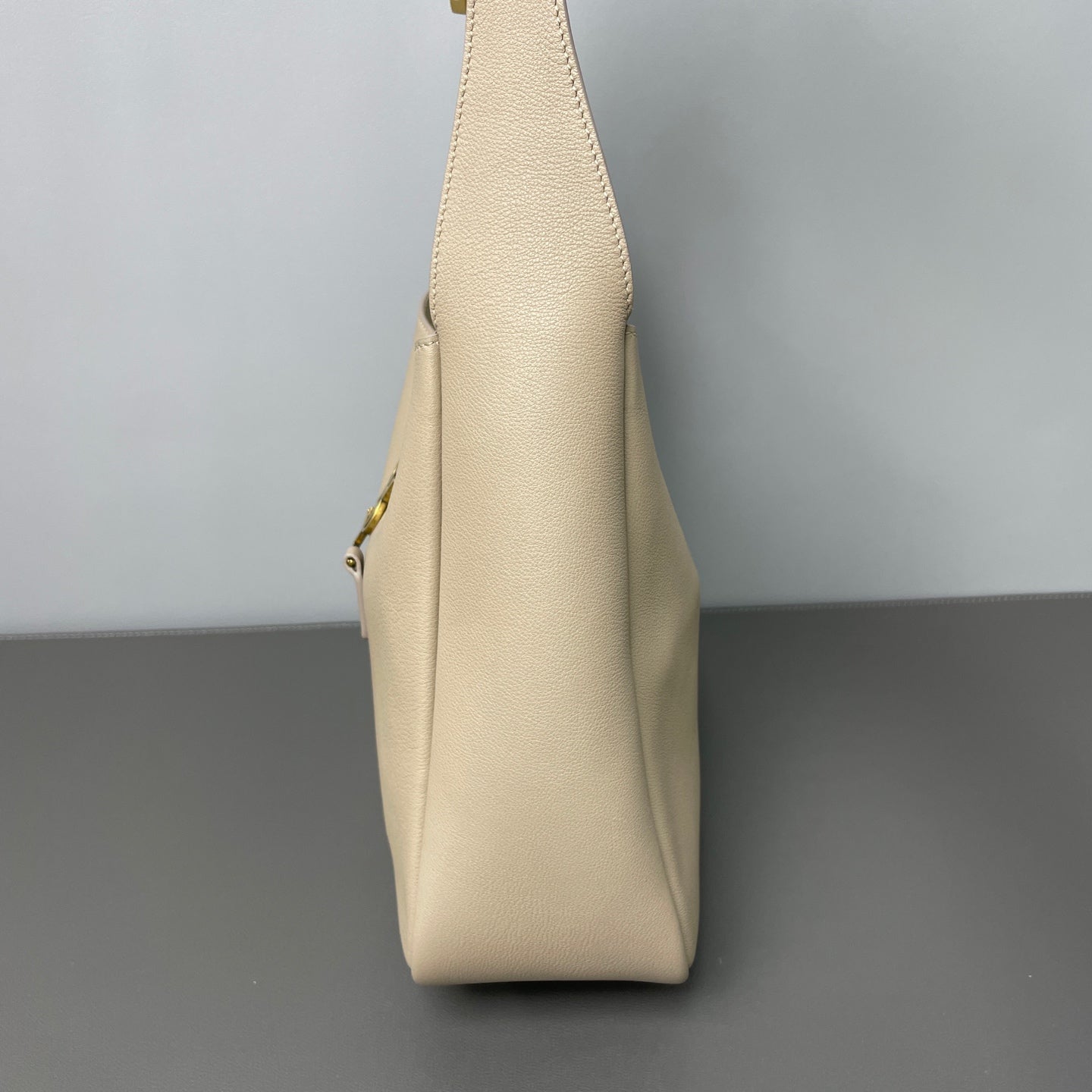 Saint Laurent - Hobo Bag - Leather - Elephant Grey with Antique Gold-Tone Hardware - (small)