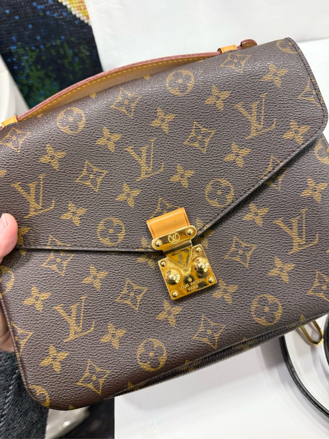 Louis Vuitton - Pochette Metis - Monogram coated canvas with natural cowhide leather trim - Brown - (medium)