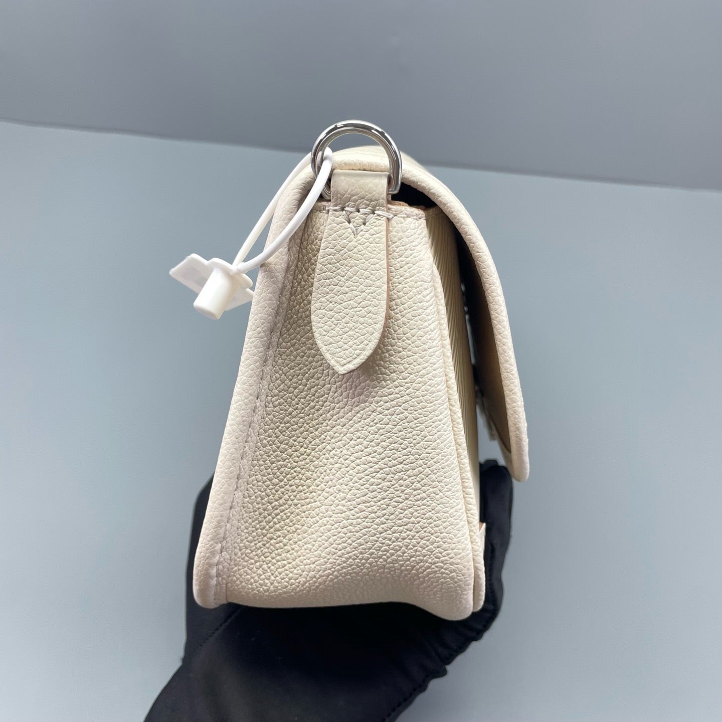 Louis Vuitton - Baguette Shoulder Bag - Epi leather - White - (Small)