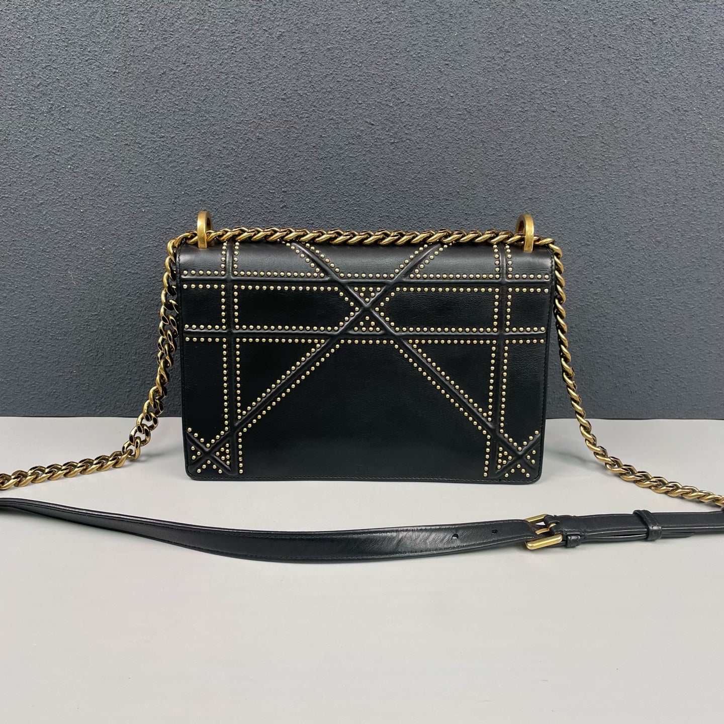 Dior - Diorama Shield Flap Bag - Leather - Black - (medium)