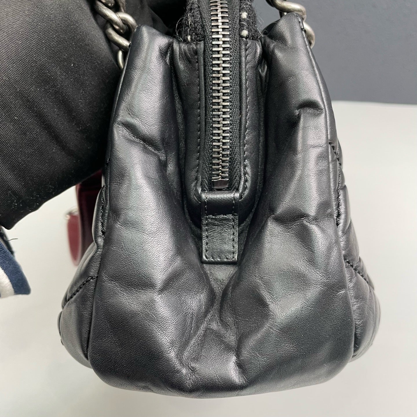 Chanel - Paris-Bombay Bowling Chain Bag - Quilted lambskin leather and tweed - Black with silver-tone hardware and burgundy accents - (Medium)