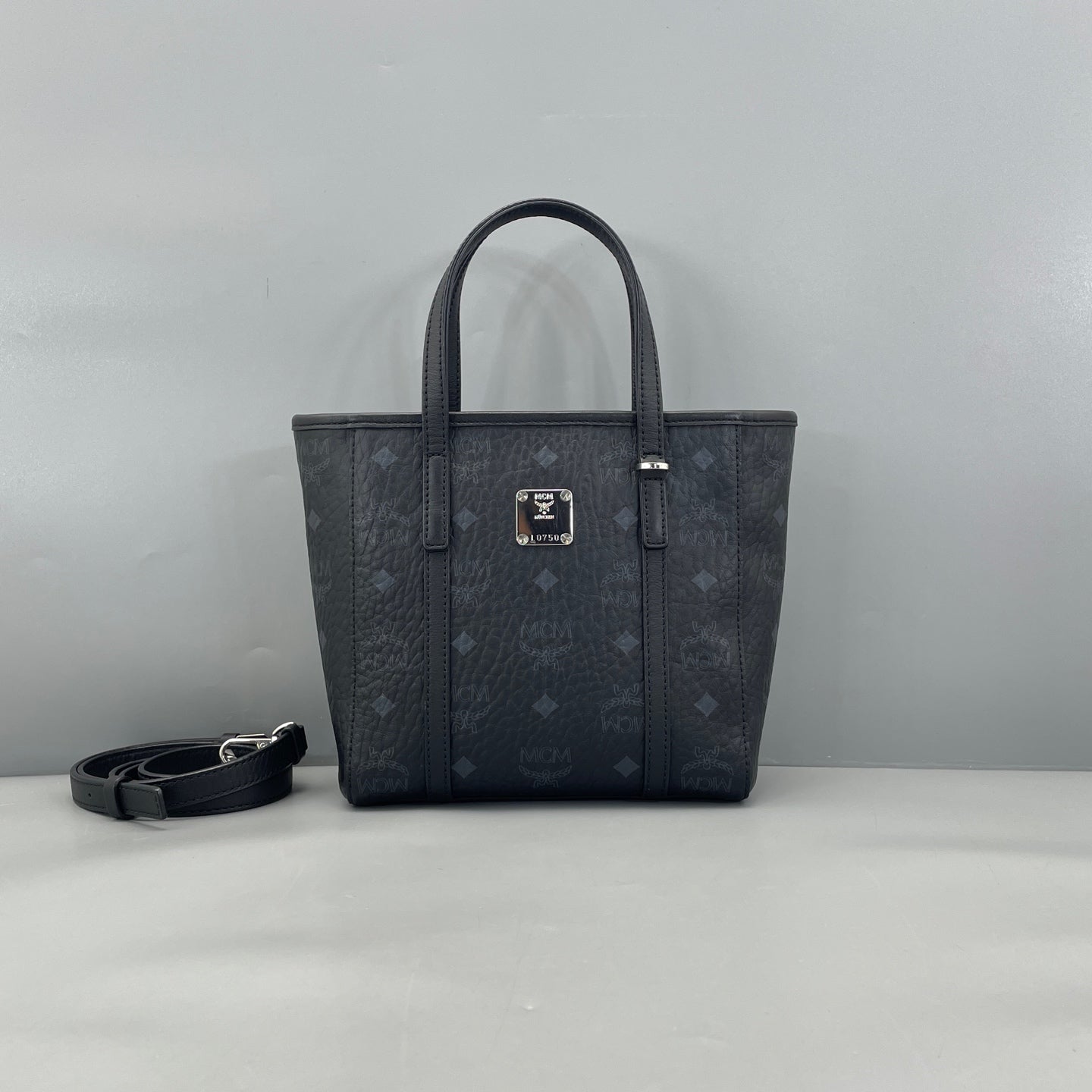 MCM - Essential Mini Tote Bag - Visetos coated canvas with leather trim - Black - (mini)