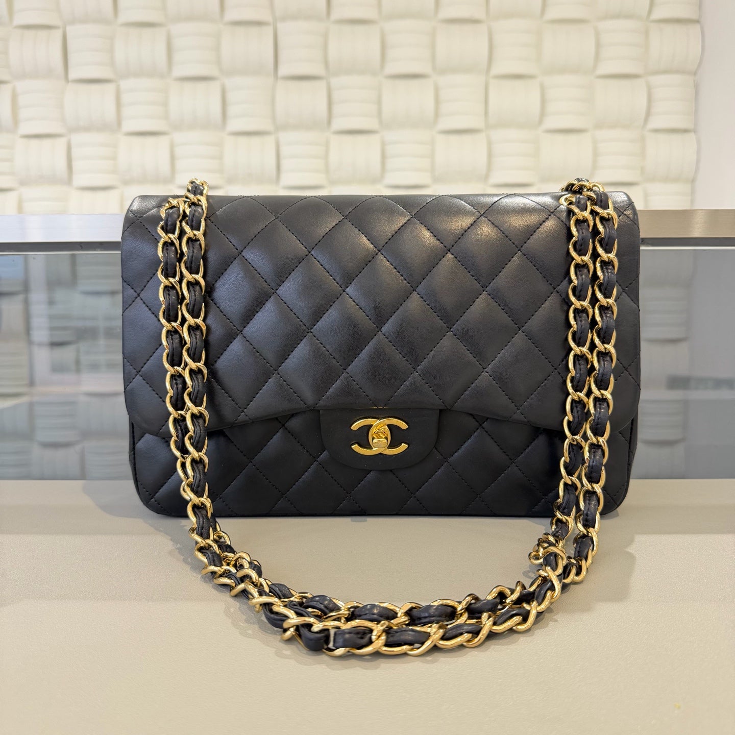 Chanel - Classic Flap Jumbo Double Flap Bag - Lambskin leather - Black - (Large)