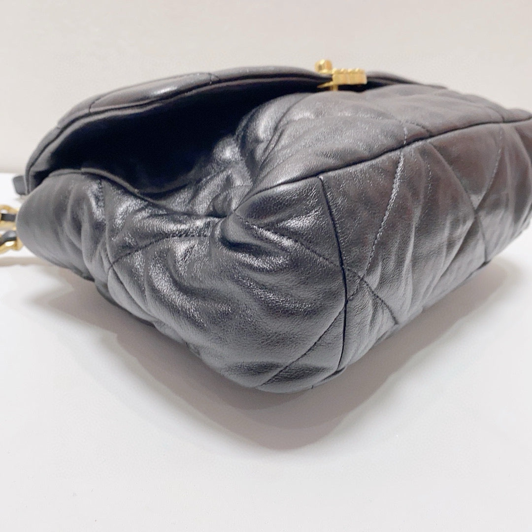 Chanel - 19 Bag - Lambskin leather - Black - (medium)