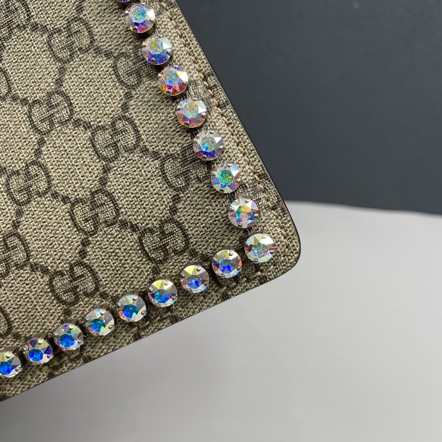 Gucci - Dionysus GG Supreme Shoulder Bag with Crystal Embellishment - GG Supreme coated canvas and pink suede leather with iridescent crystal embellishments - Beige, Pink and Multicolour crystals with Silver-Tone Hardware - (Medium)