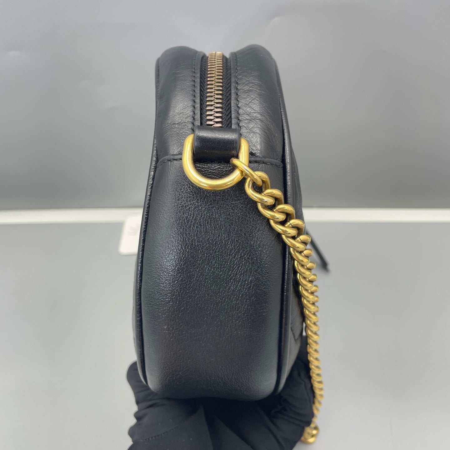 Gucci - GG Marmont Matelassé Round Shoulder Bag - Leather - Black - (mini)