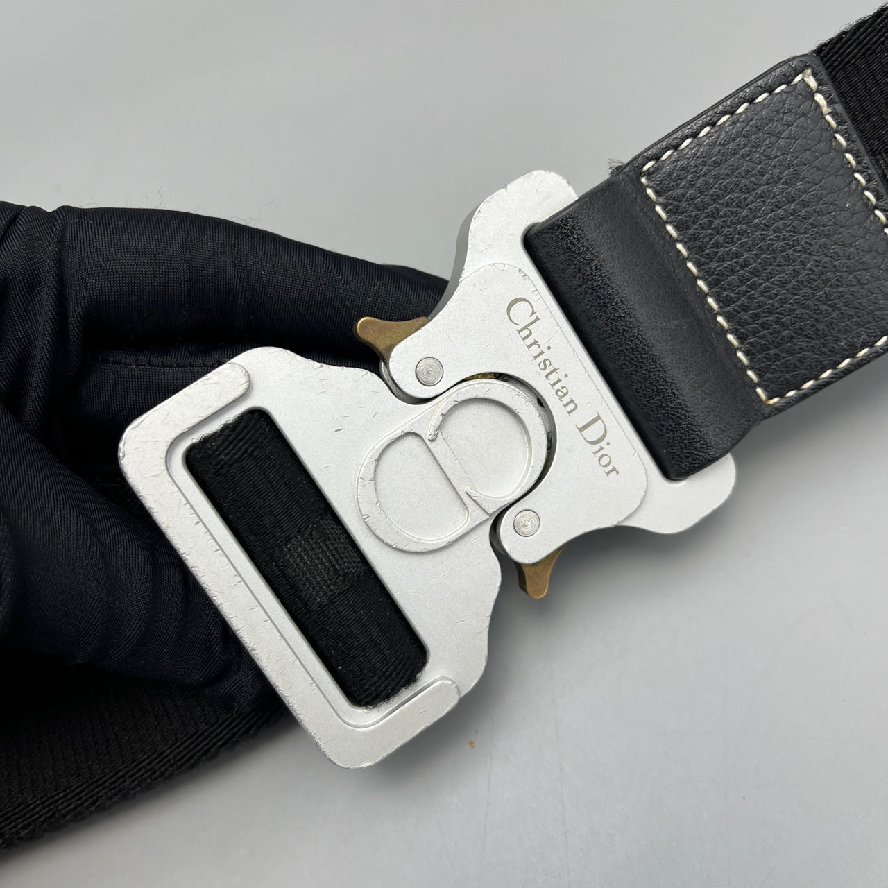 Dior - Saddle Belt Bag with Graffiti - Grained leather - Black - (Small)