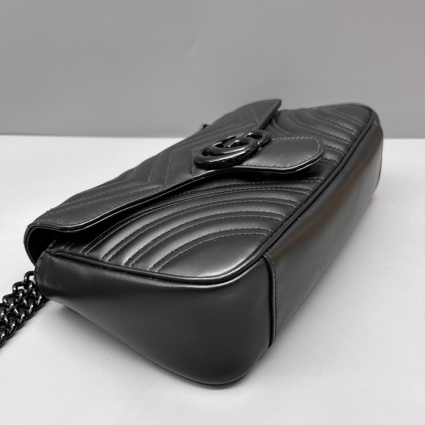 Gucci - GG Marmont Matelassé Shoulder Bag - Leather - Black - (medium)